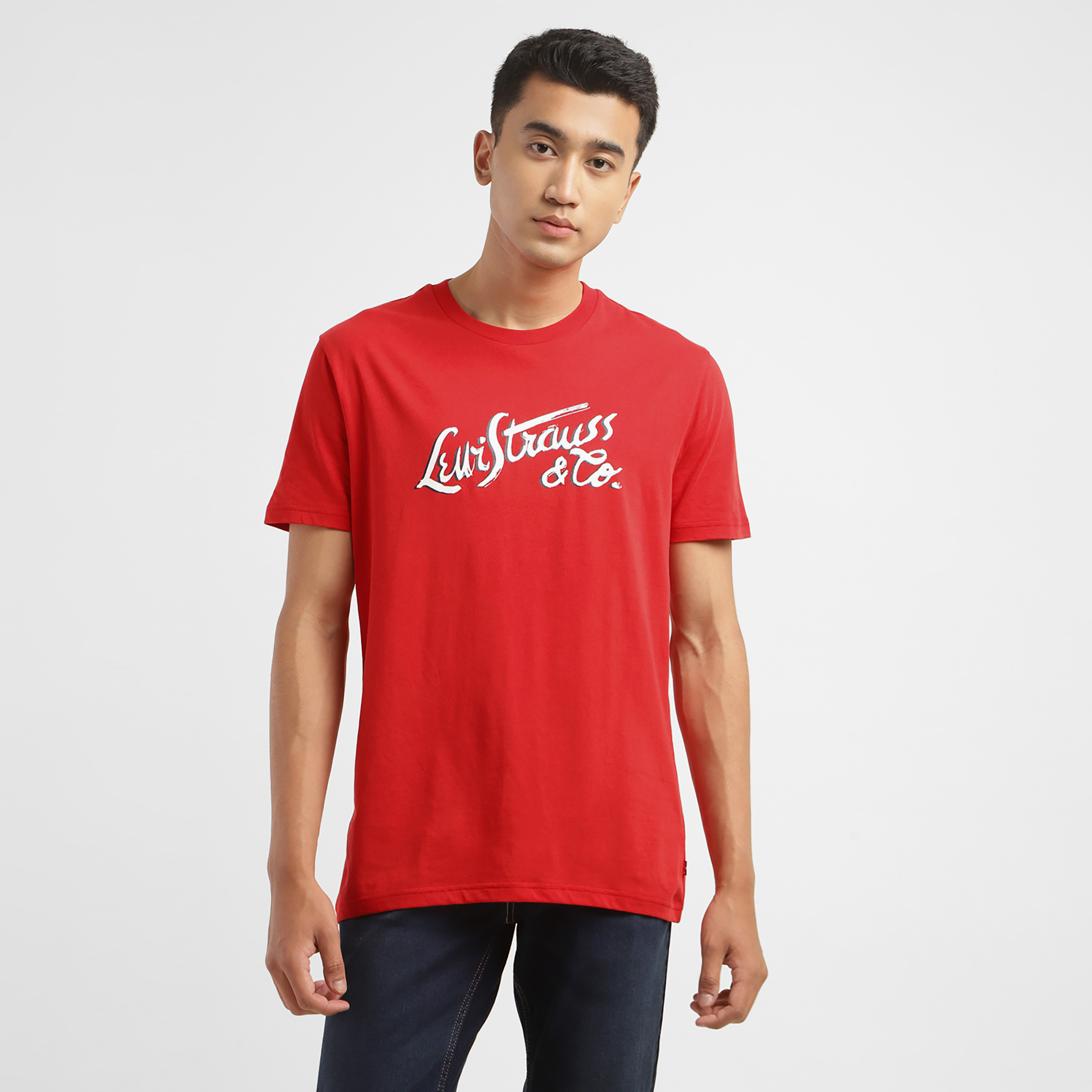 تيشيرت ليفايز بأكمام قصيرة وياقة دائرية مع مطبوع-men-clothing-tshirtsandpolos-tshirts-image-1