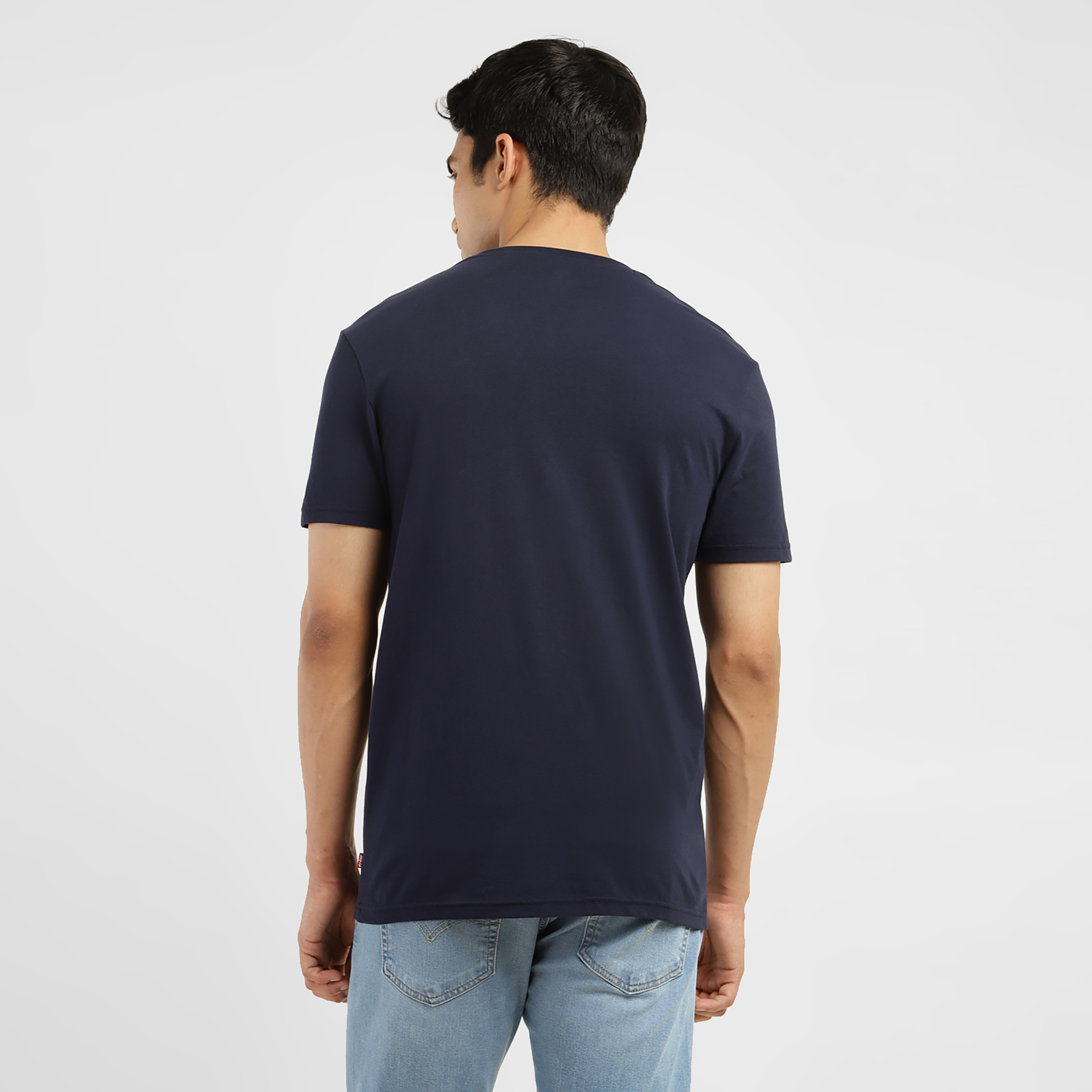 تيشيرت ليفايز بأكمام قصيرة وياقة دائرية مع مطبوع-men-clothing-tshirtsandpolos-tshirts-image-4