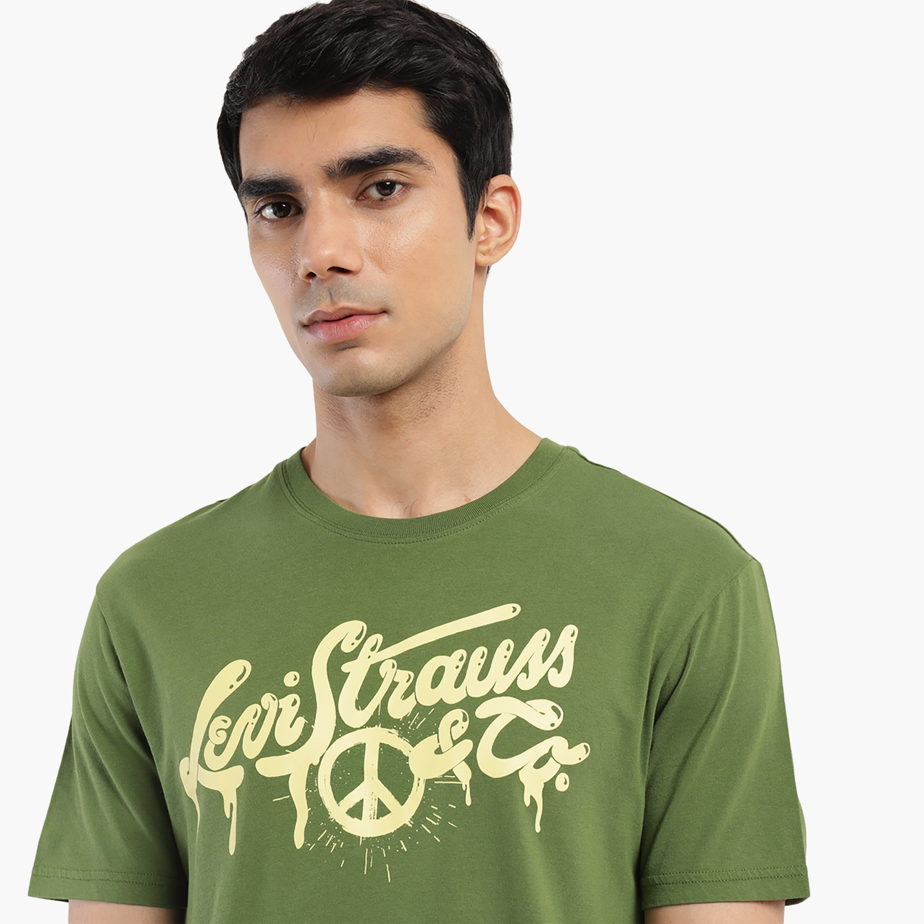 تيشيرت ليفايز بأكمام قصيرة وياقة دائرية مع مطبوع-men-clothing-tshirtsandpolos-tshirts-image-2
