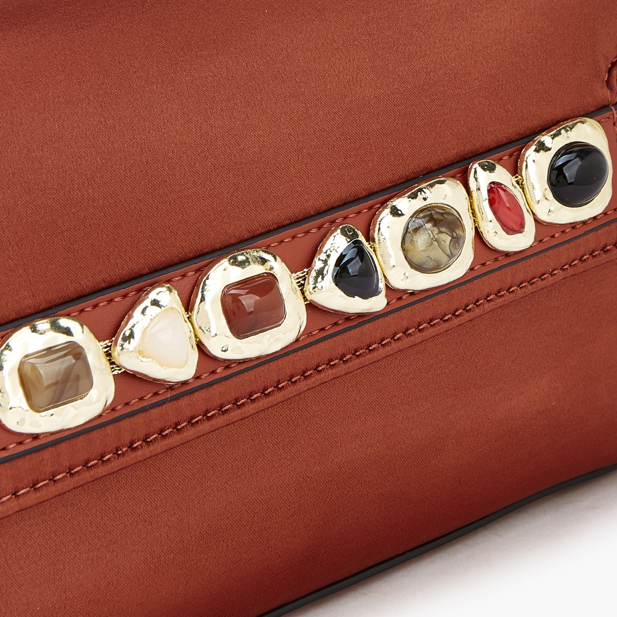 شنطة كروس بودي بحمالة سلسلة قابلة للفصل وتزيينات من إيل-women-bagsandwallets-handbags-image-4