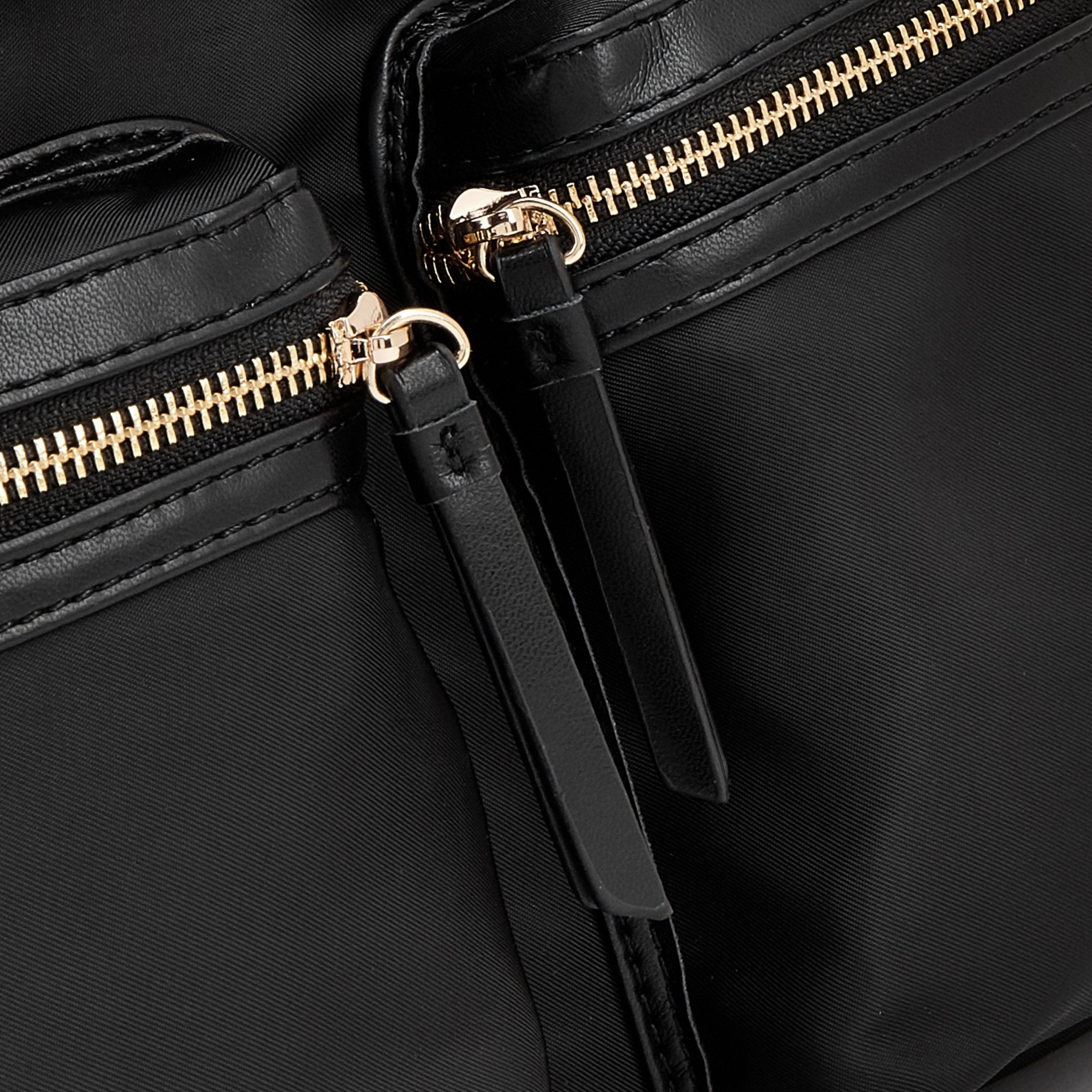 شنطة ظهر سادة بحمالات كتف قابلة للتعديل من ميسي-women-bagsandwallets-backpacks-image-3