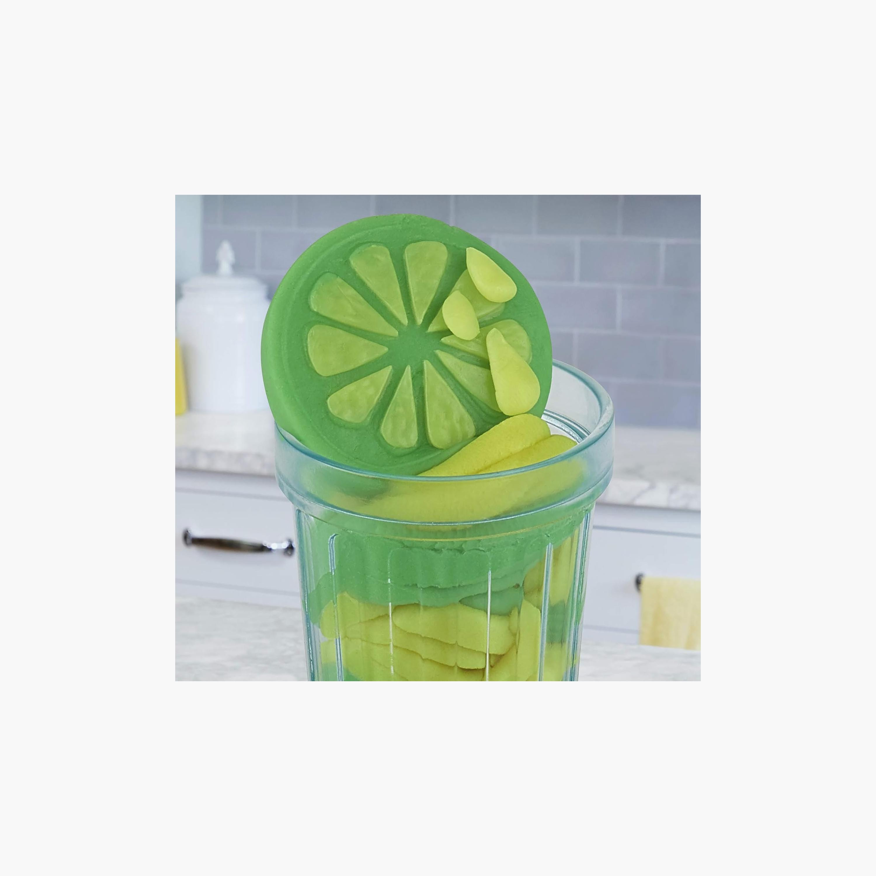 طقم لعب بلاي-دوه صانع العصير مع مقبض كبس-toys-educational-doughtoys-image-4