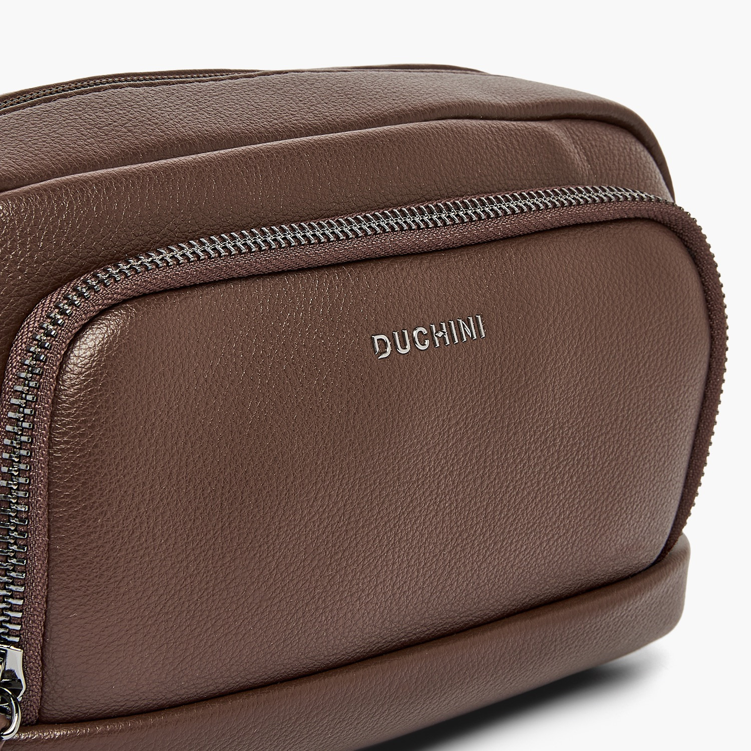 شنطة صغيرة بارزو الملمس بمقبض من دوتشيني-travel-accessories-image-4