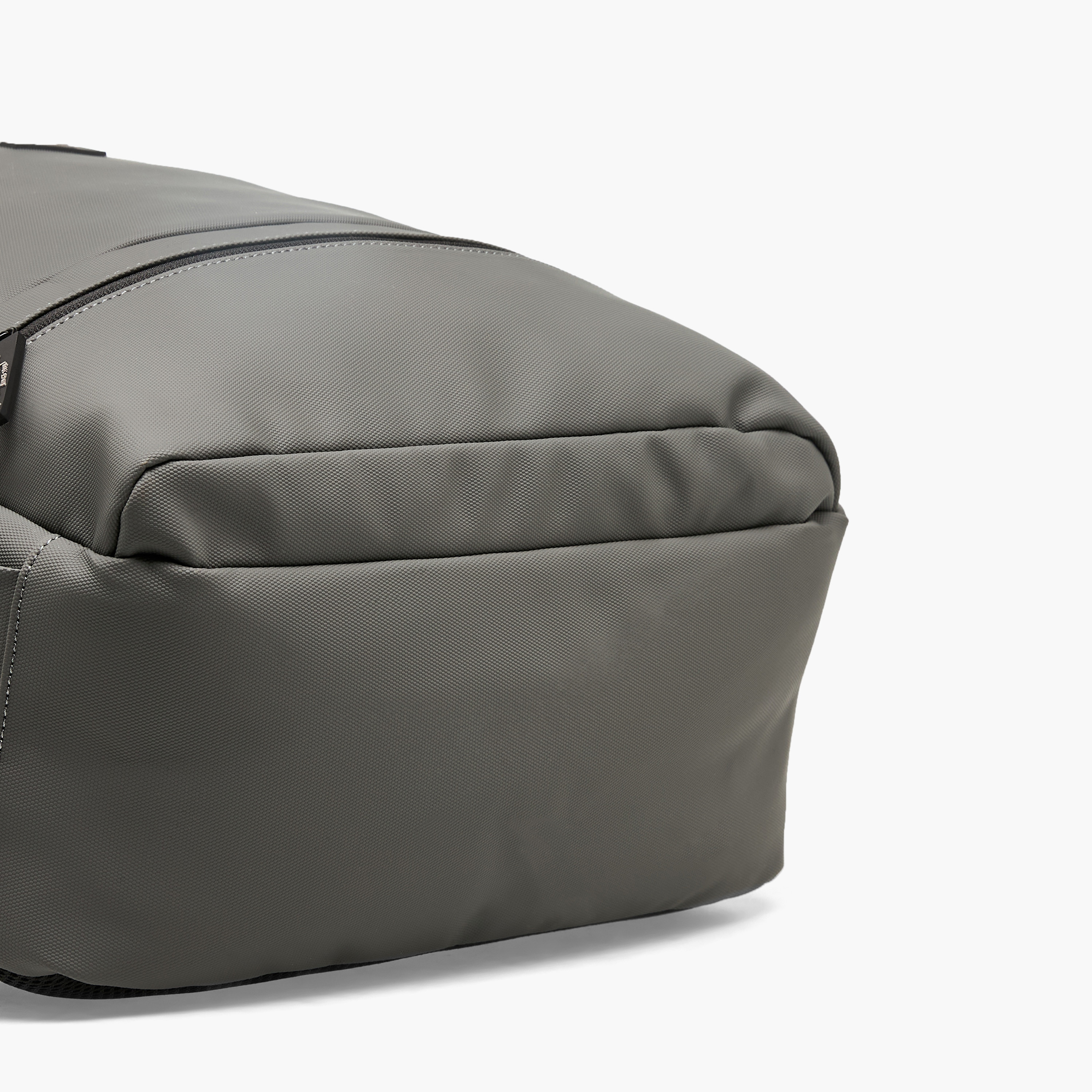 شنطة ظهر بأحزمة كتف مبطنة للرجال من لي كوبر-men-bags-image-6