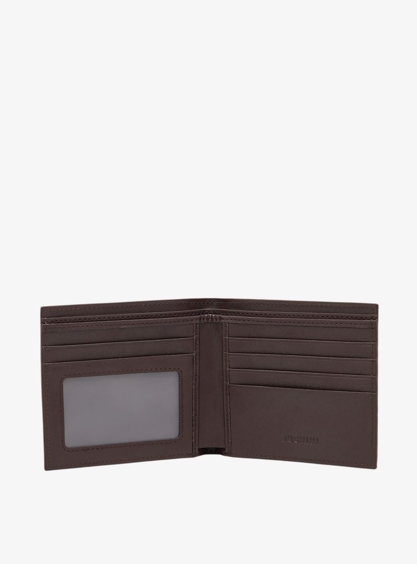 محفظة بارزة الملمس بطية ثنائية شيفرون للرجال من دوتشيني-men-beltsandwallets-wallets-image-5