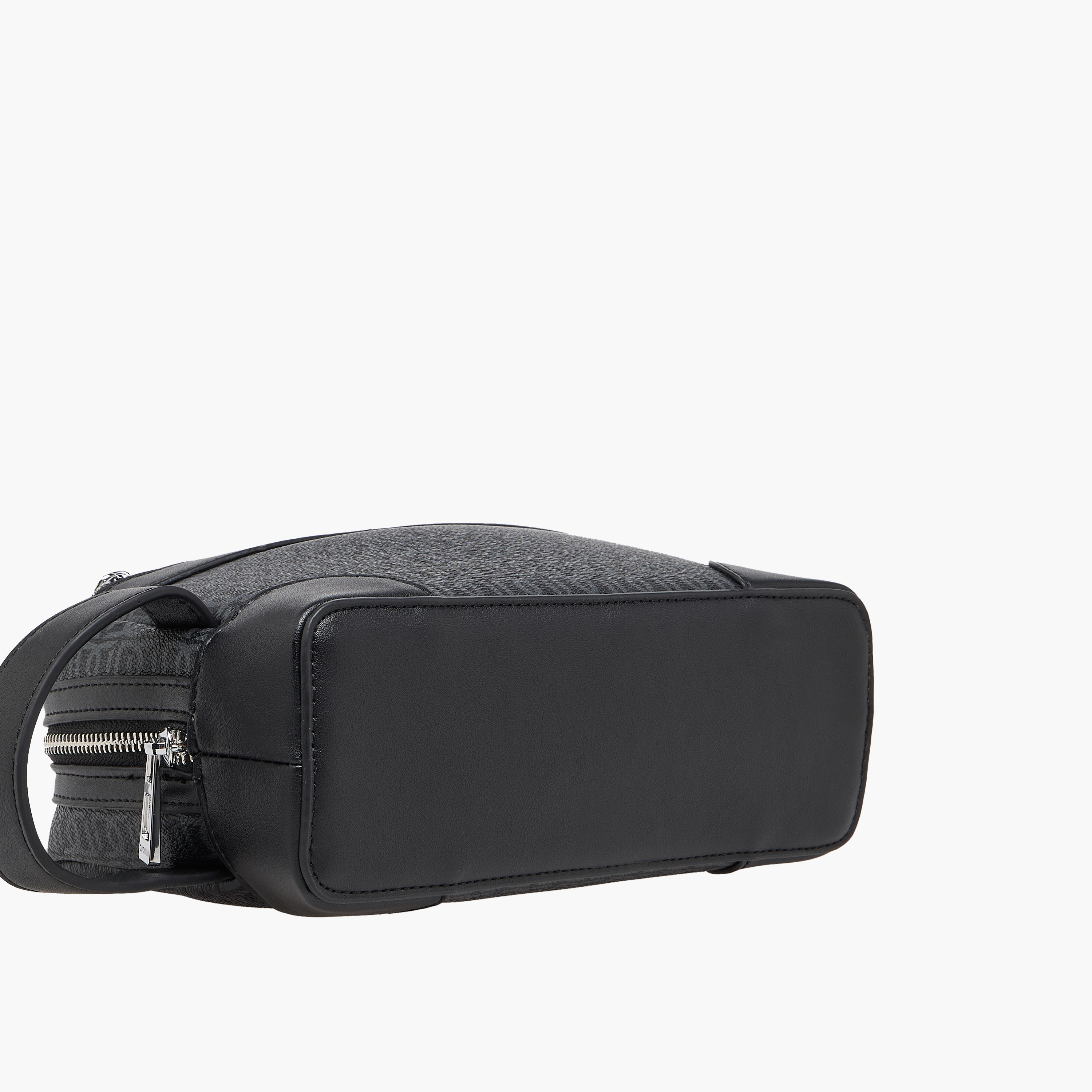 شنطة صغيرة بطبعات مونوجرام للرجال من دوتشيني-travel-accessories-image-5