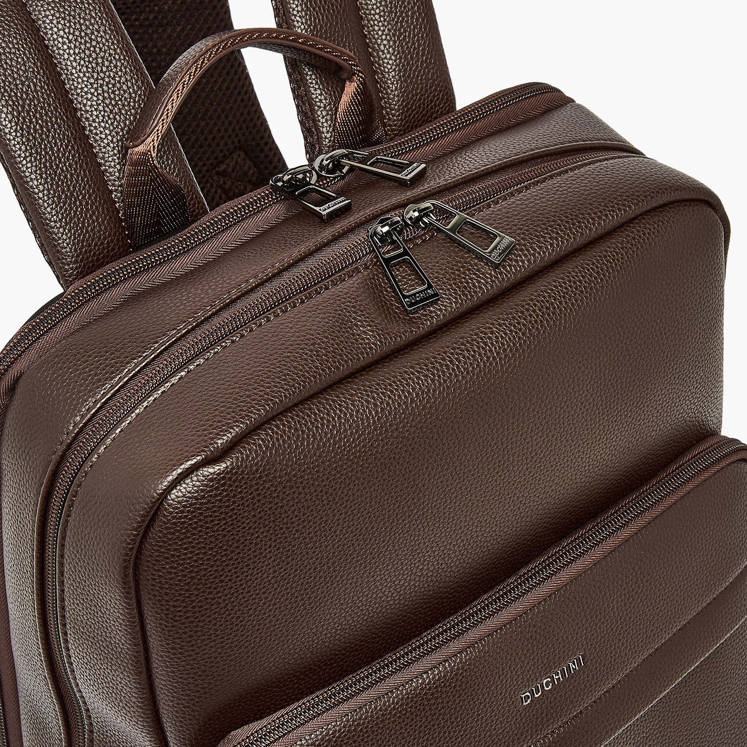 شنطة ظهر بارزة الملمس للرجال من دوتشيني-men-bags-image-5