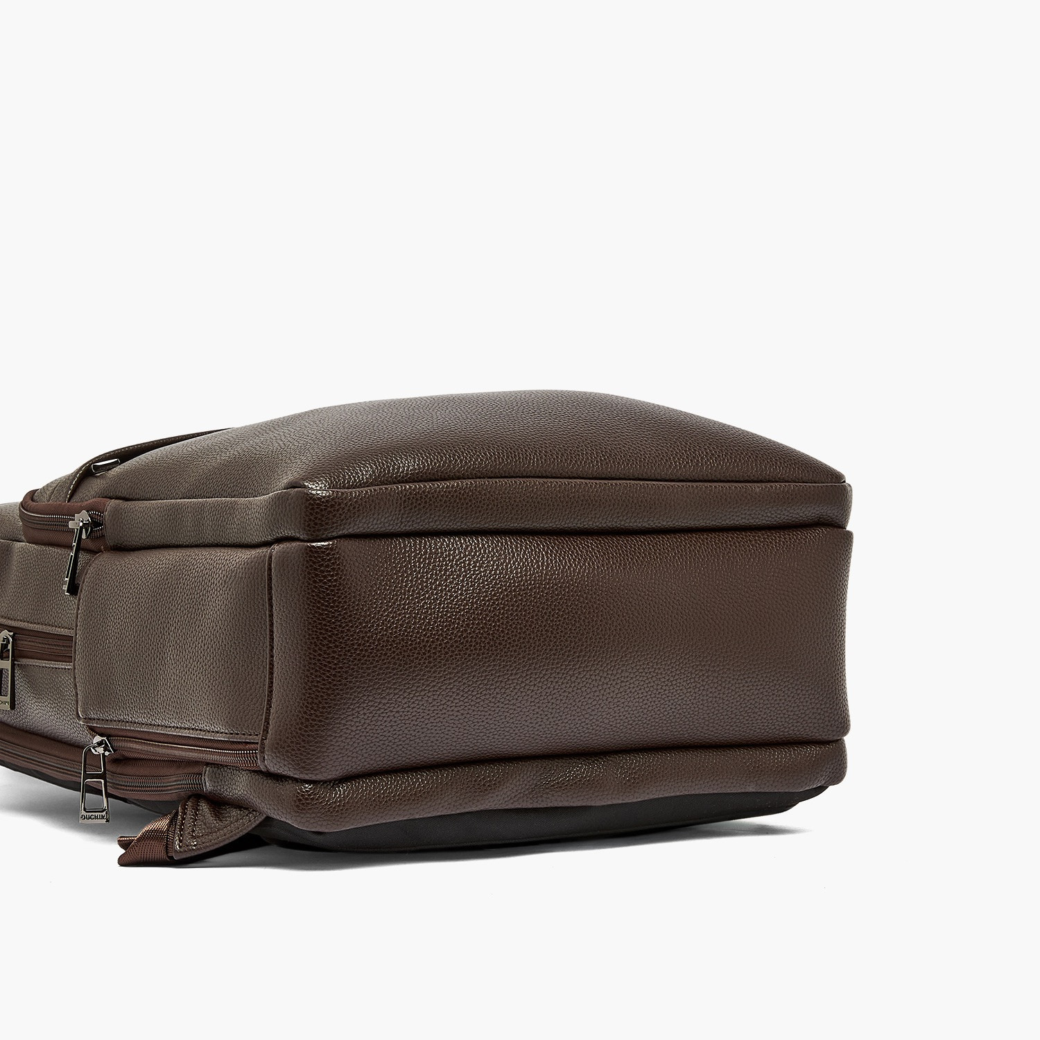 شنطة ظهر بارزة الملمس للرجال من دوتشيني-men-bags-image-9