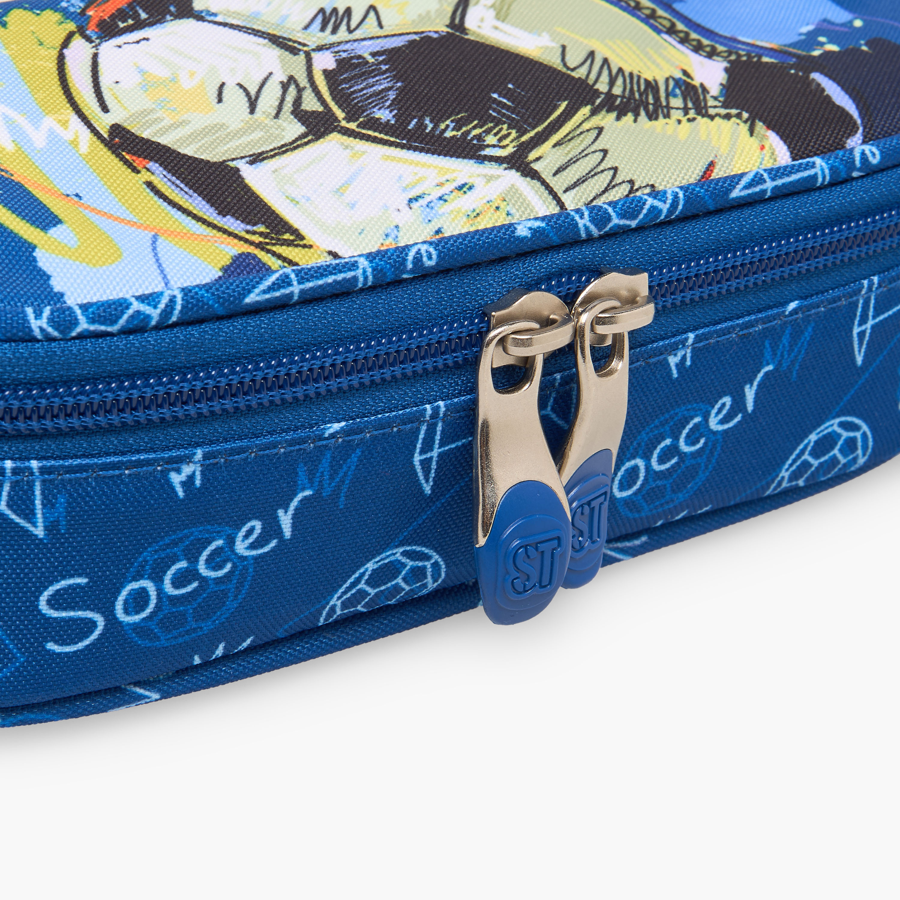 مقلمة بطبعات كرة قدم وسحاب إغلاق من سانت رايت-school-stationery-pencilcases-image-4