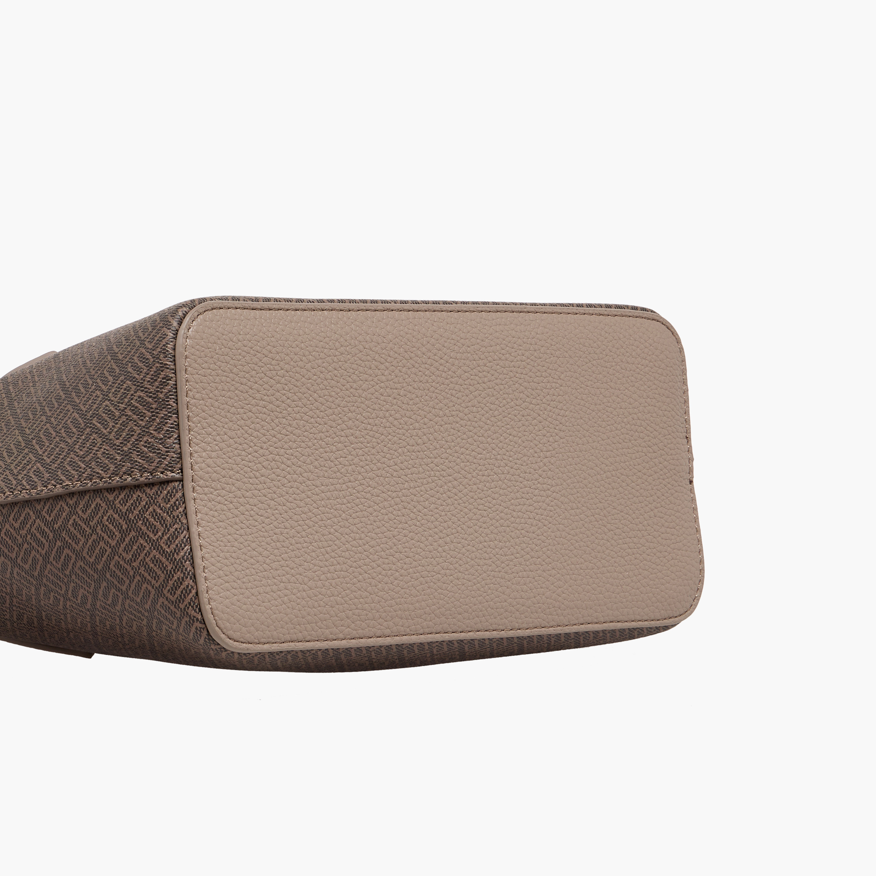 شنطة توتي بطبعات مونوجرام مع محفظة من ساشا-women-bagsandwallets-handbags-image-8
