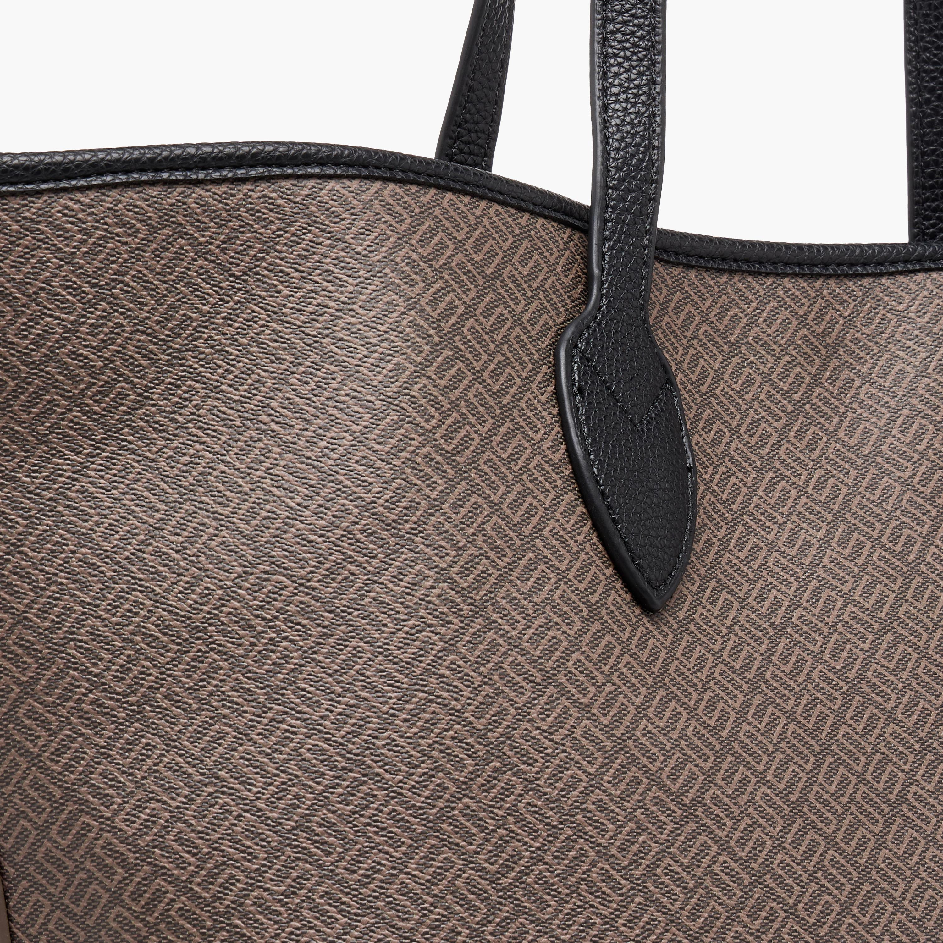 شنطة توتي بطبعات مونوجرام مع محفظة من ساشا-women-bagsandwallets-handbags-image-7