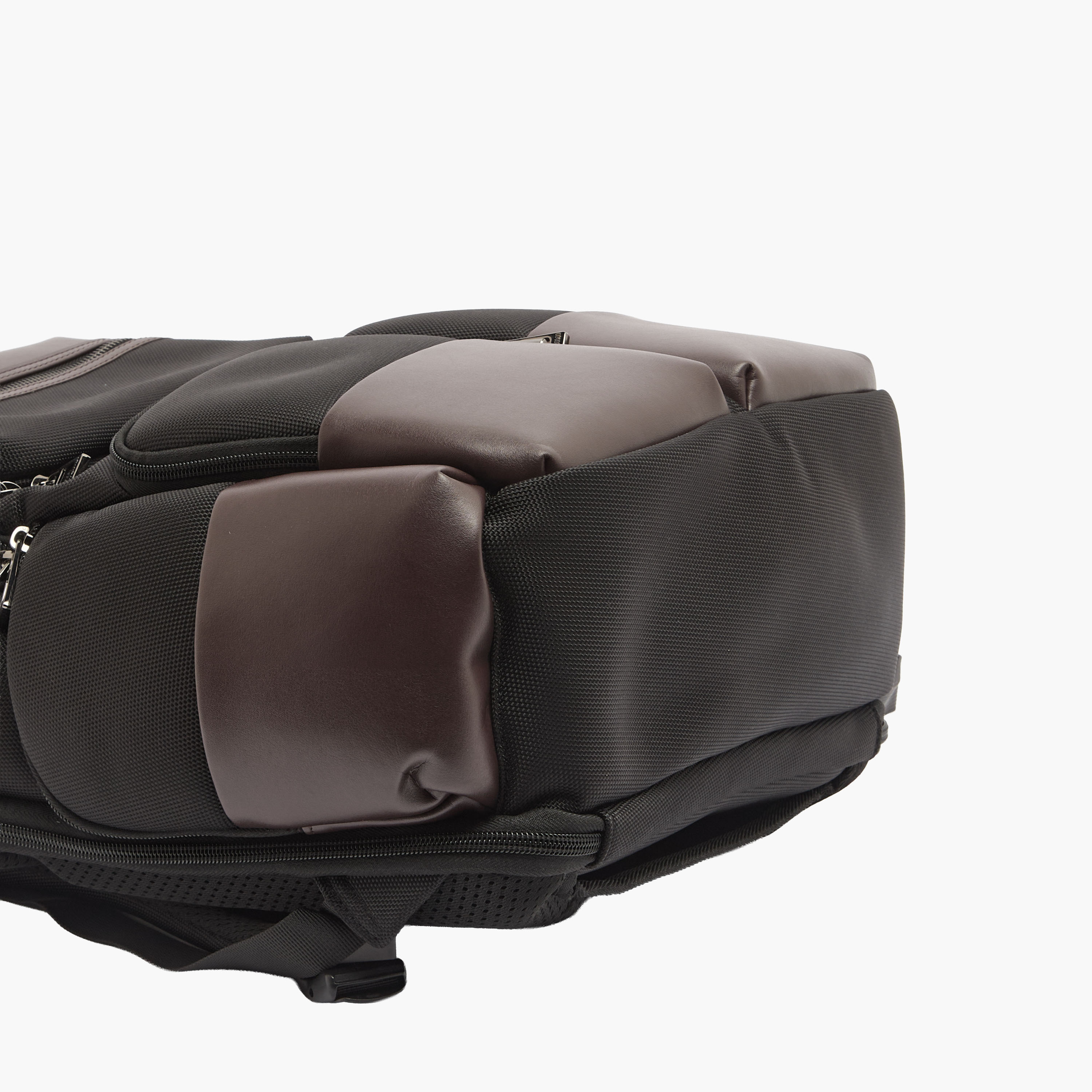 شنطة ظهر بحمالات كتف مبطنة للرجال من دوتشيني-men-bags-image-6