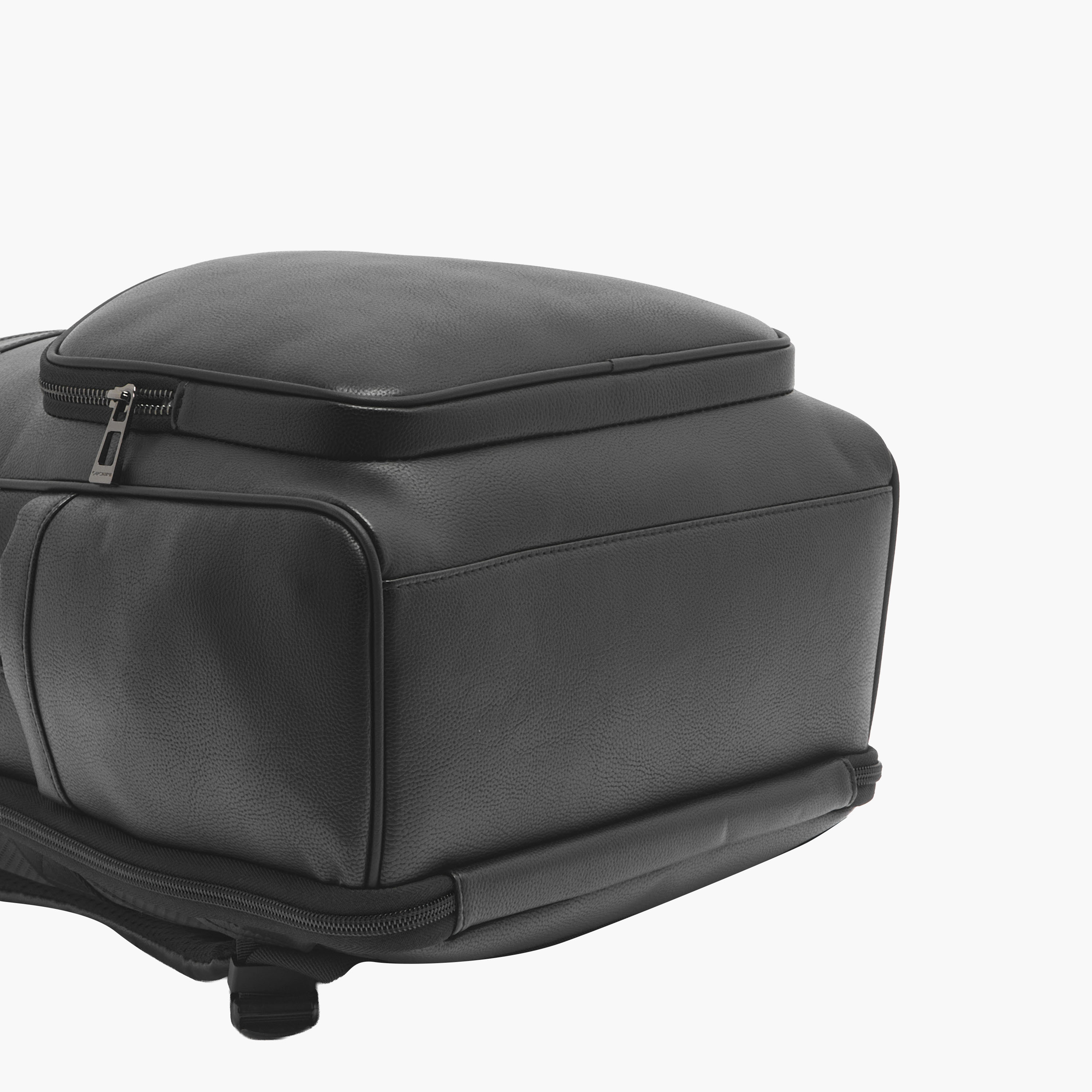 شنطة ظهر للرجال بأحزمة كتف مبطنة من دوتشيني-men-bags-image-6