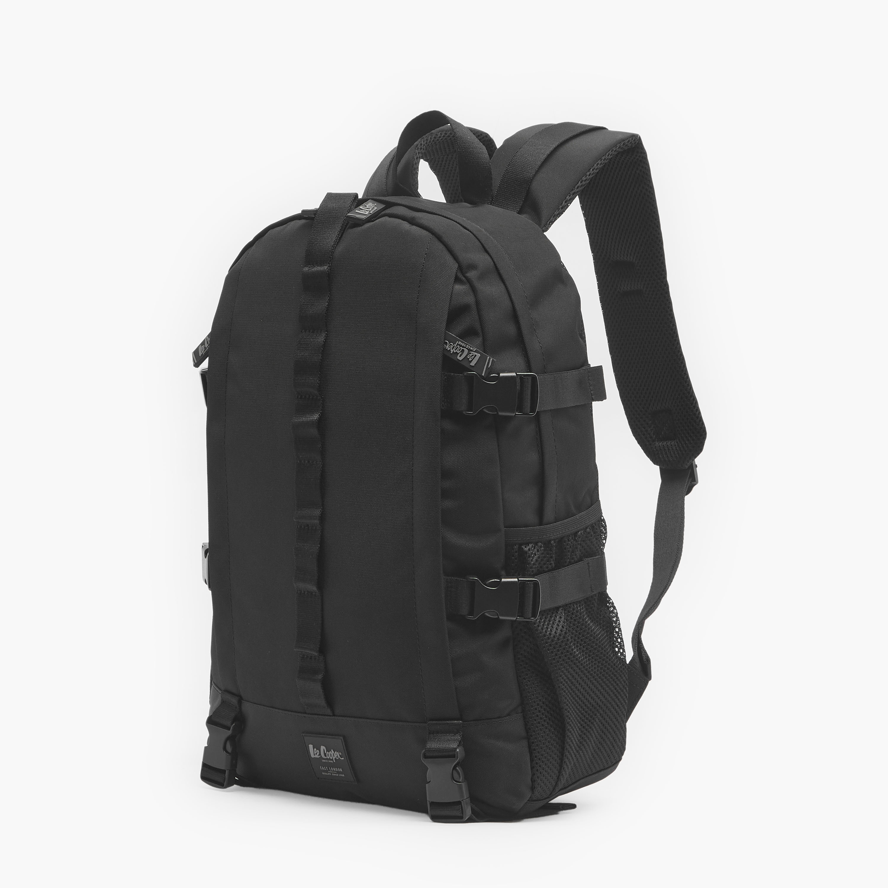 شنطة ظهر بأحزمة كتف مبطنة للرجال من لي كوبر-men-bags-image-2