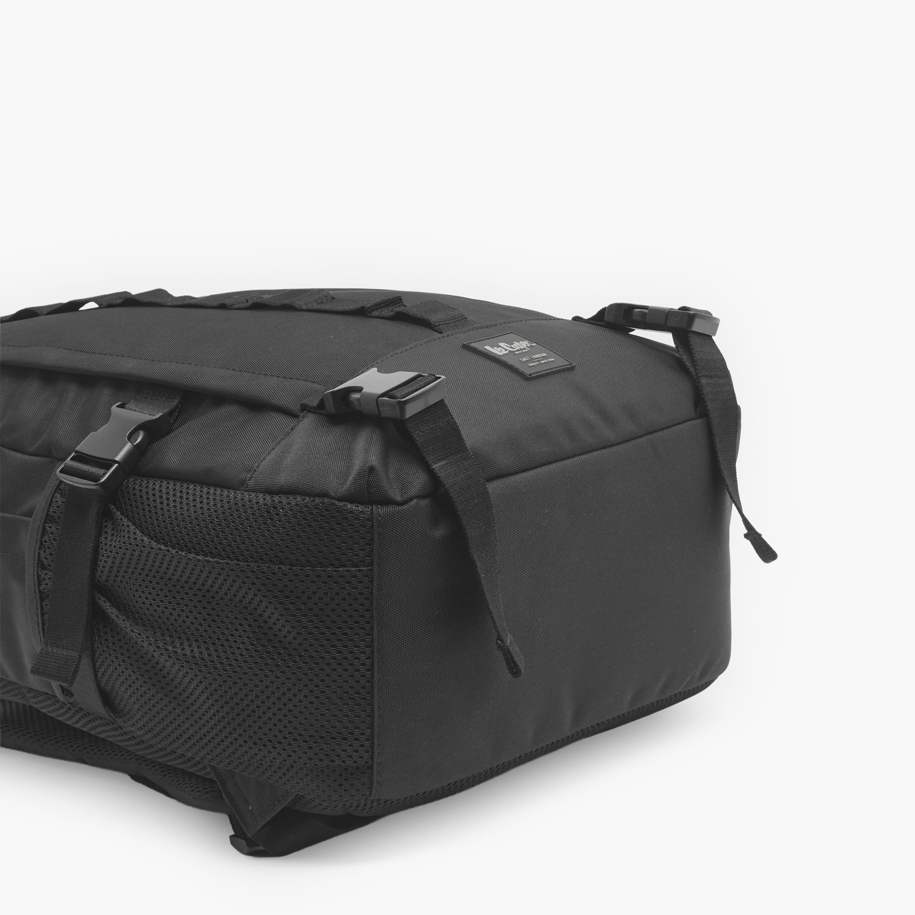شنطة ظهر بأحزمة كتف مبطنة للرجال من لي كوبر-men-bags-image-7