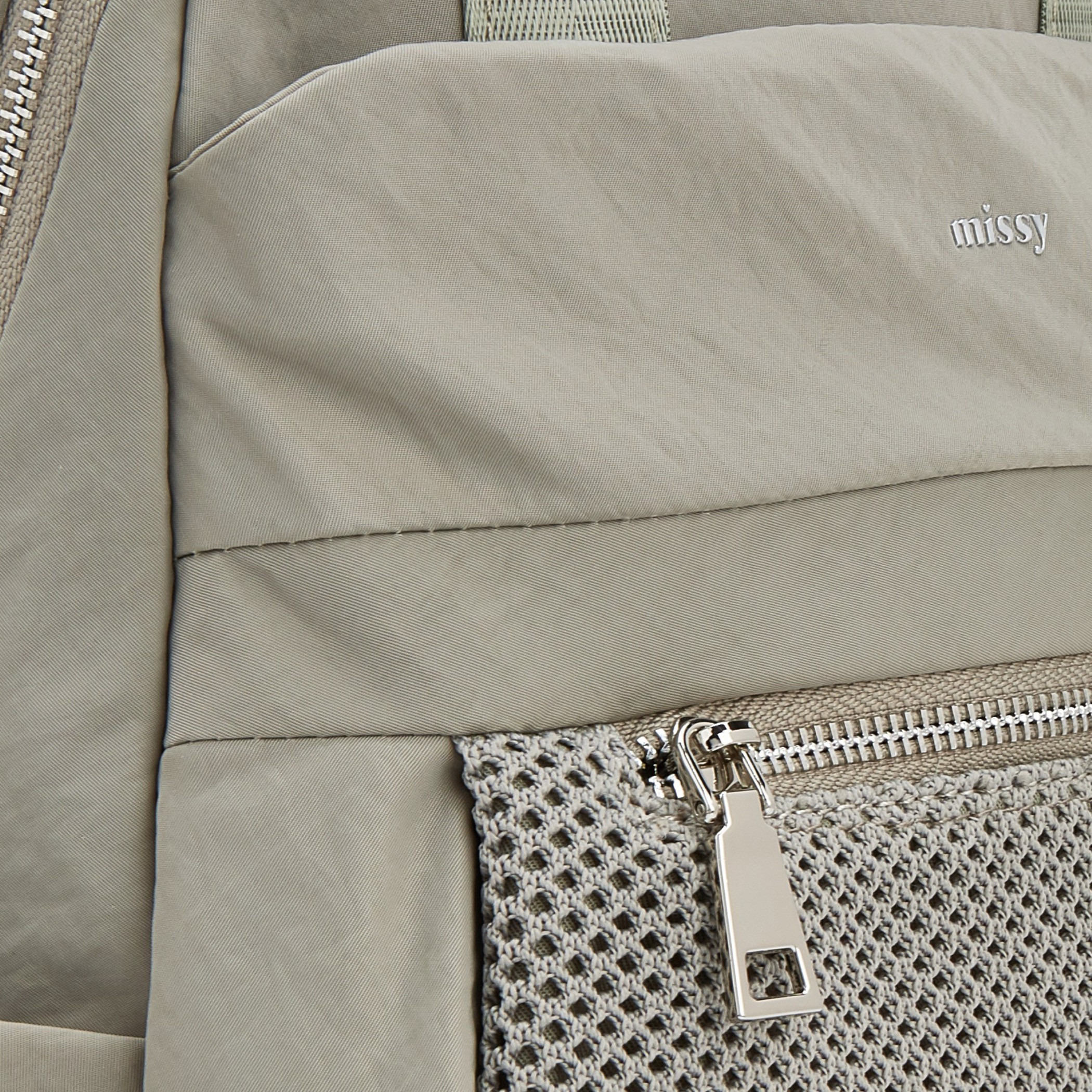 شنطة ظهر بارزة الملمس بحمالات كتف قابلة للتعديل من ميسي-women-bagsandwallets-backpacks-image-3