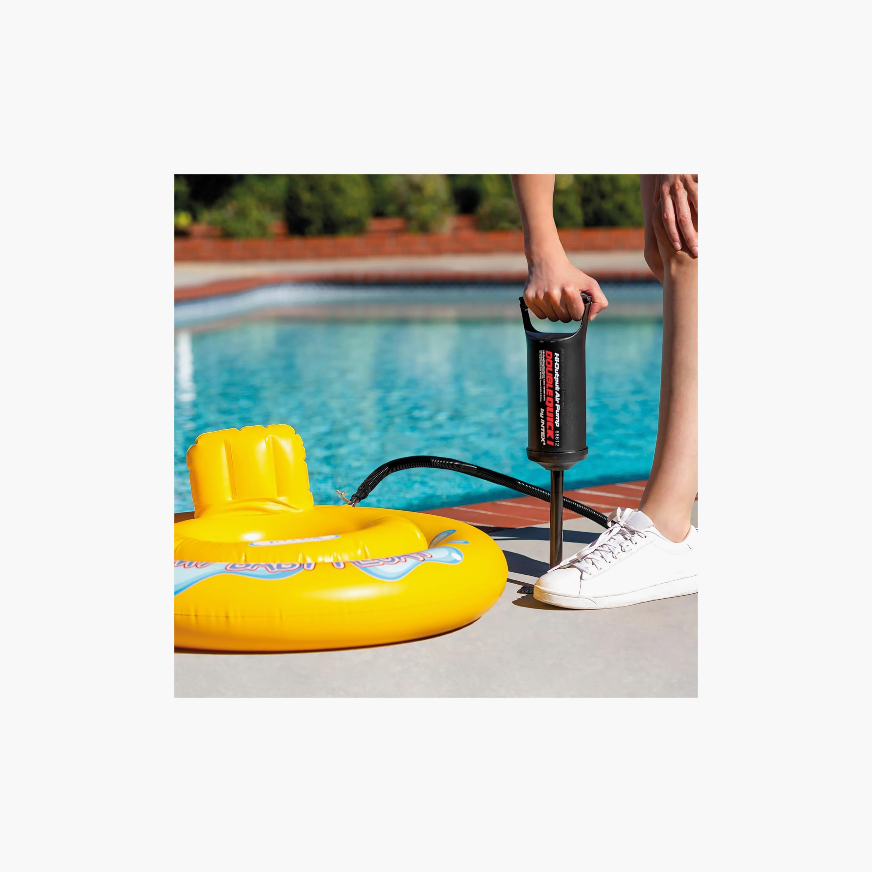 مضخة يدوية دابل كويك 2 هاي أوتبوت من إنتكس-toys-outdoor-poolandbeach-poolaccessories-image-2