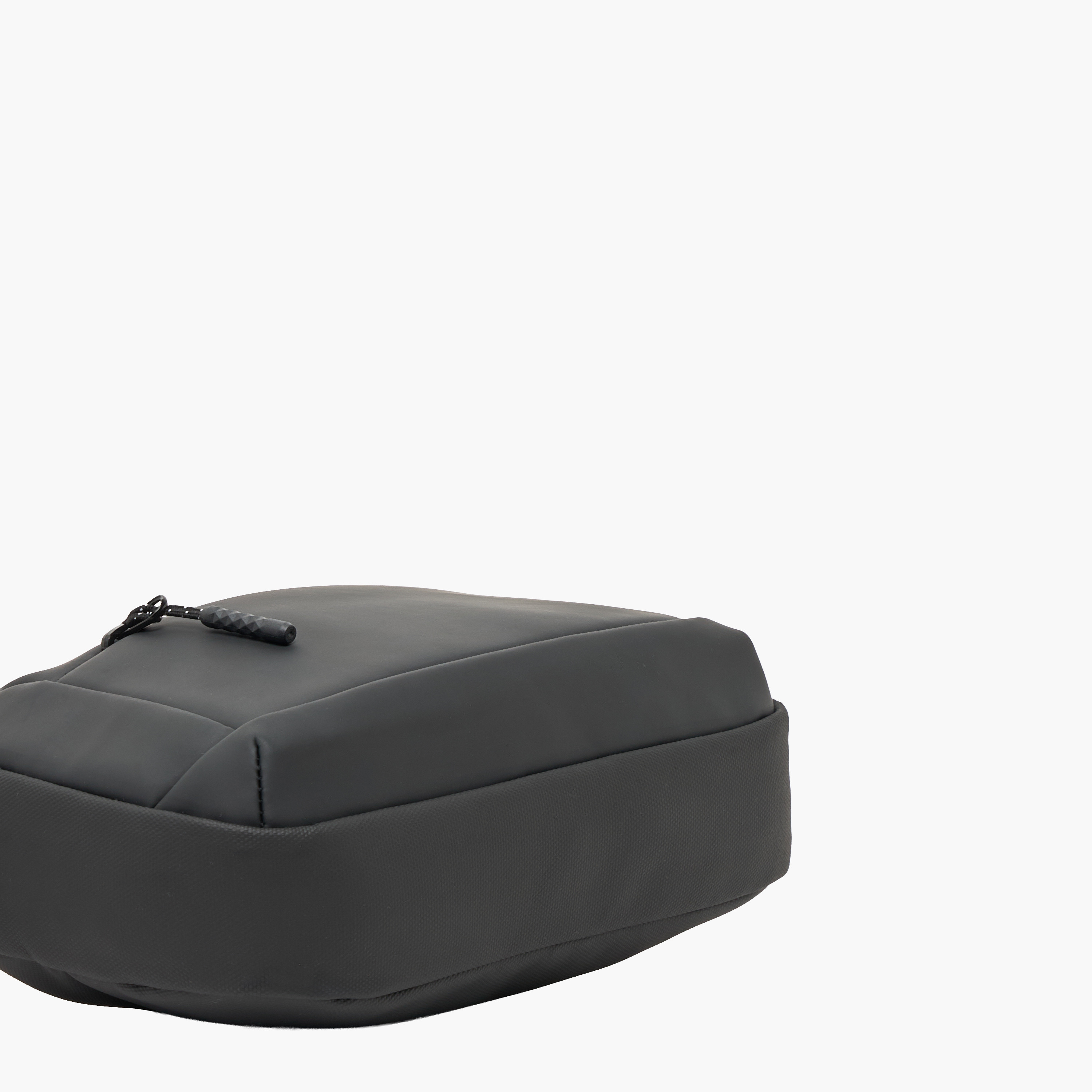 شنطة كروس بودي سادة من ويف-travel-accessories-image-5