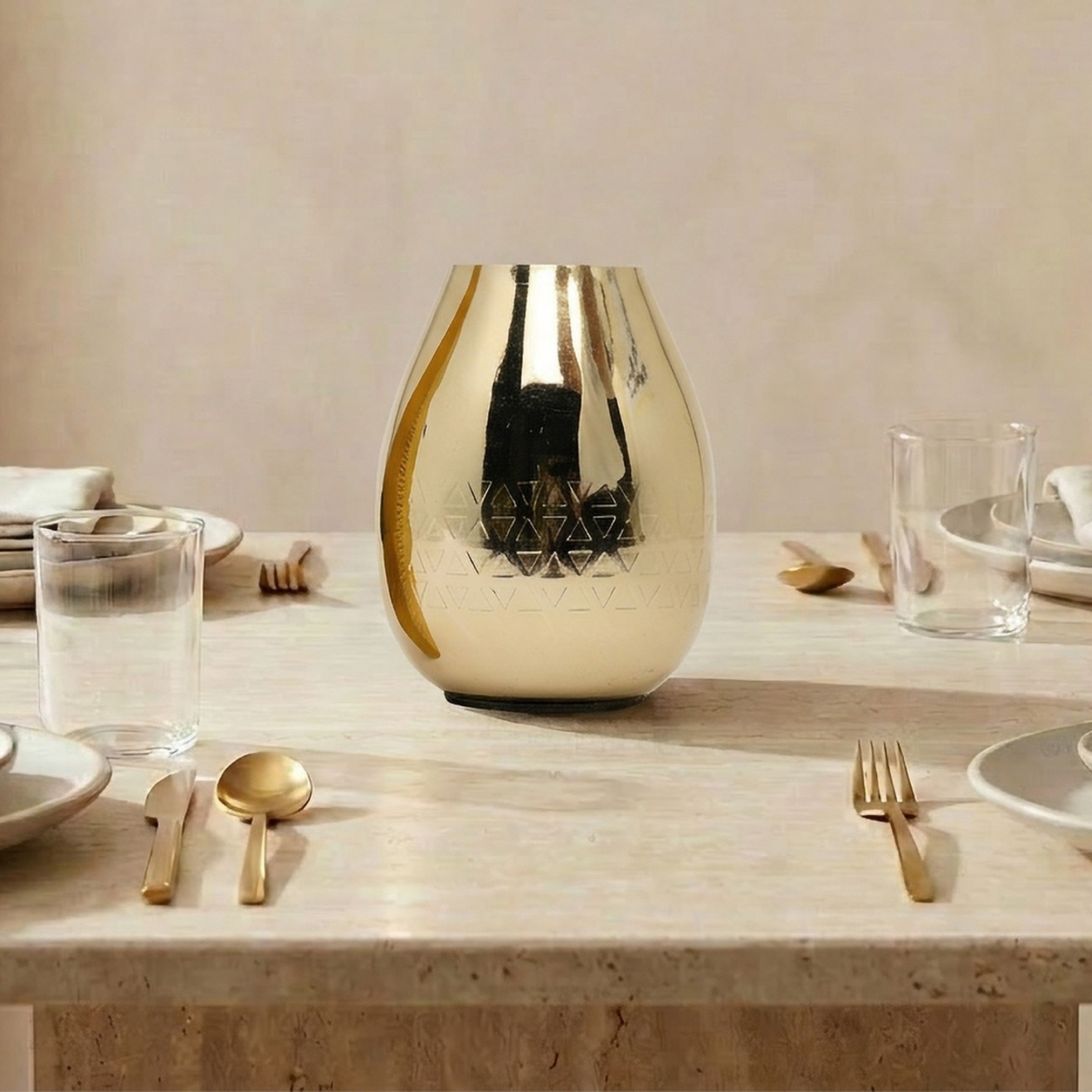 مزهرية معدنية - 8×10 سم-household-decor-vasesandbowls-image-1