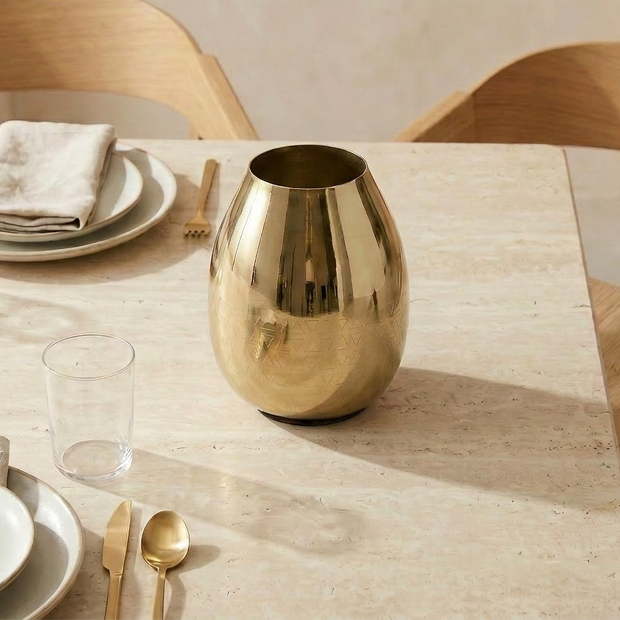 مزهرية معدنية - 8×10 سم-household-decor-vasesandbowls-image-2