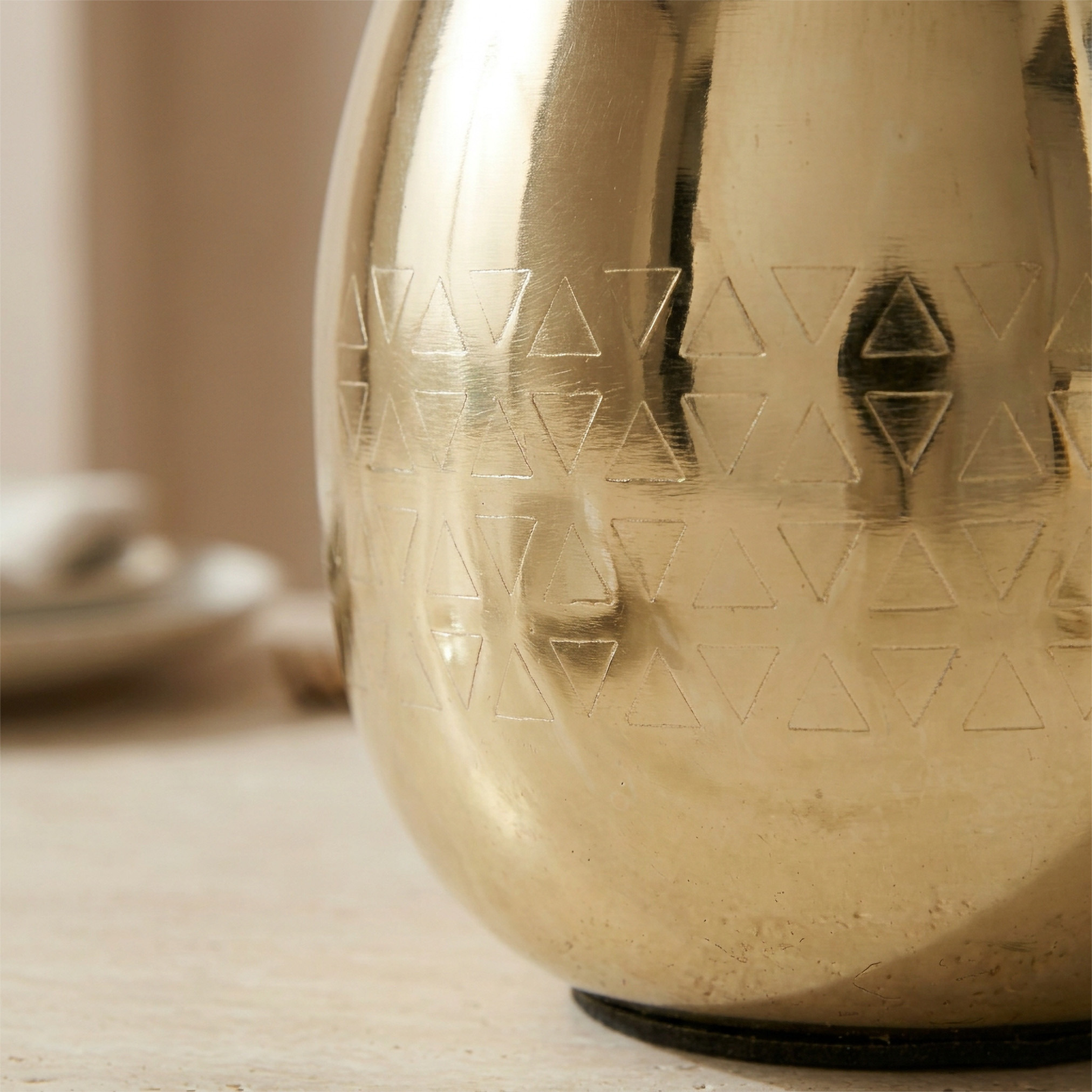 مزهرية معدنية - 8×10 سم-household-decor-vasesandbowls-image-3