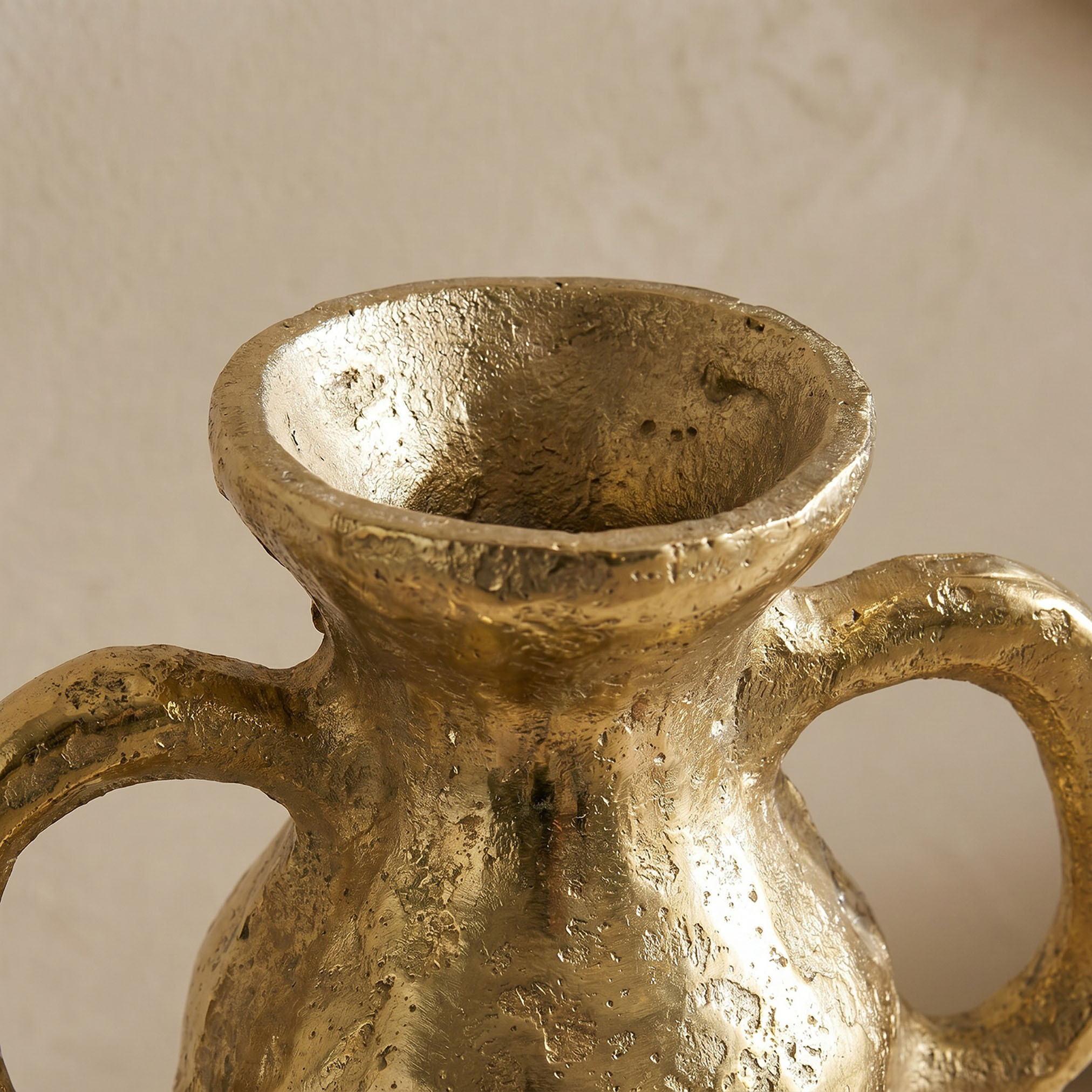 طقم مزهريتين معدنيتين للزينة - قطعتين-household-decor-vasesandbowls-image-2