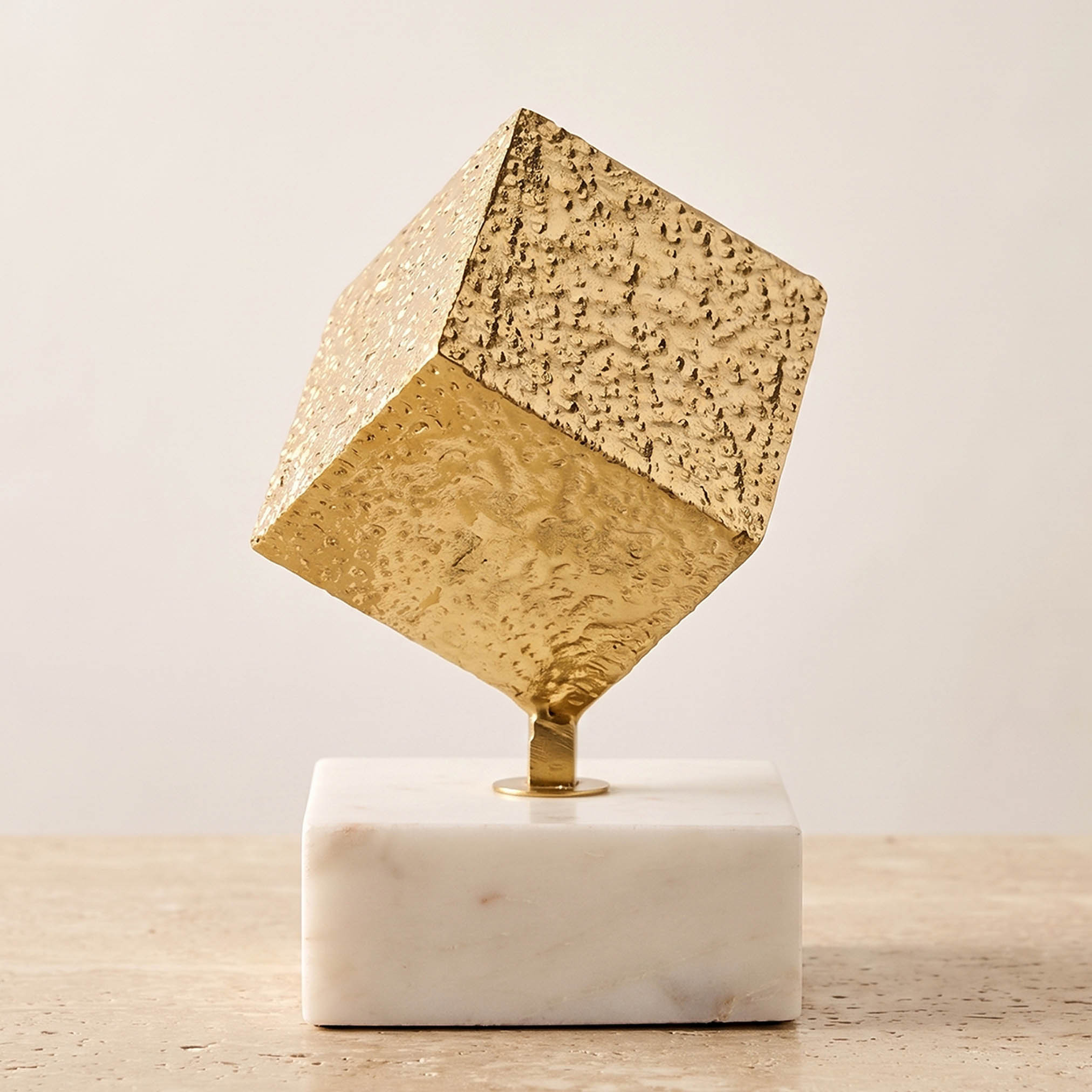 قطعة زينة ديكور من جيا - 10 سم-household-decor-decorativeobjectsandsculptures-image-2