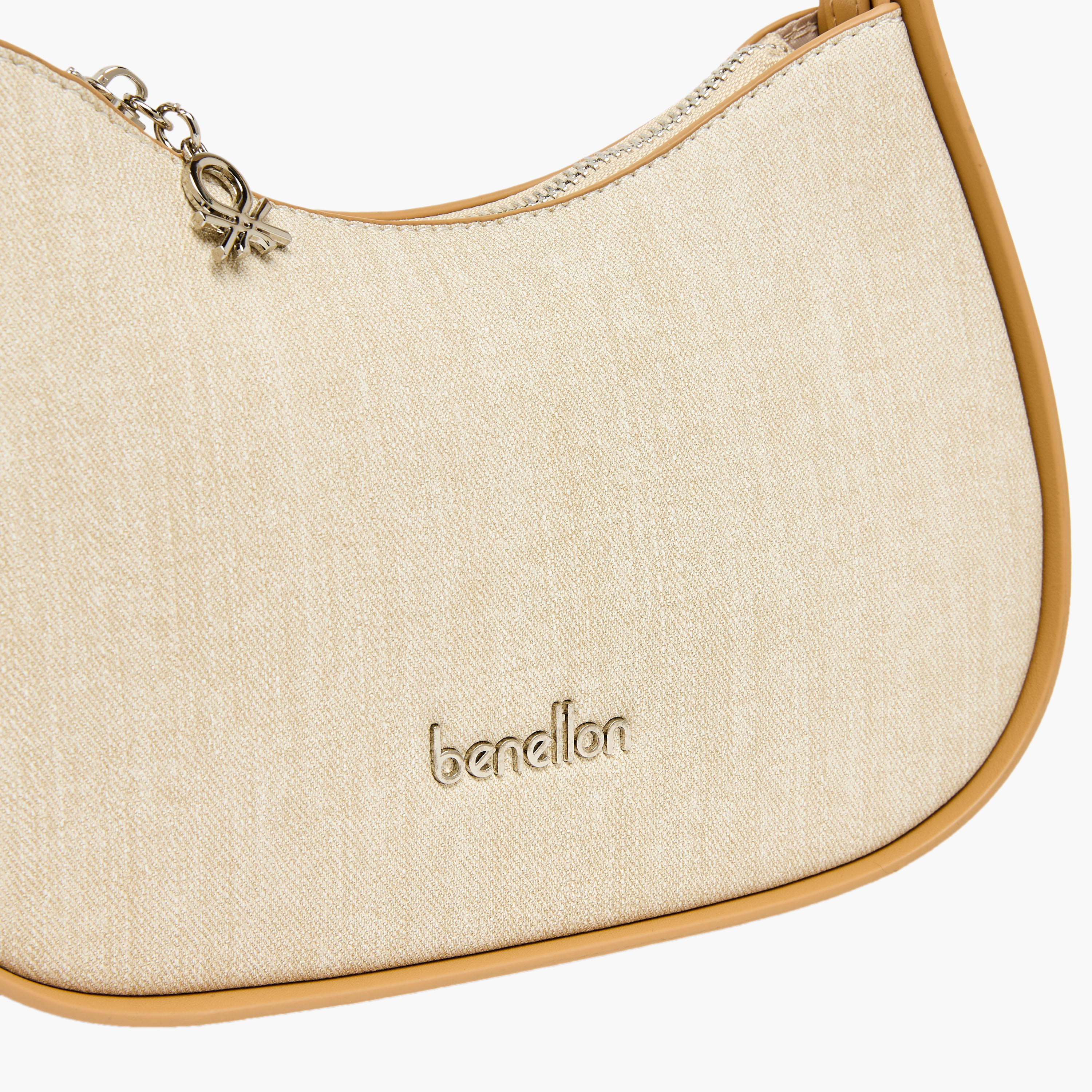 شنطة باجيت بحمالة قابلة للتعديل وزينة شرابة من يونايتد كولورز أوف بينيتون-women-bagsandwallets-handbags-image-5
