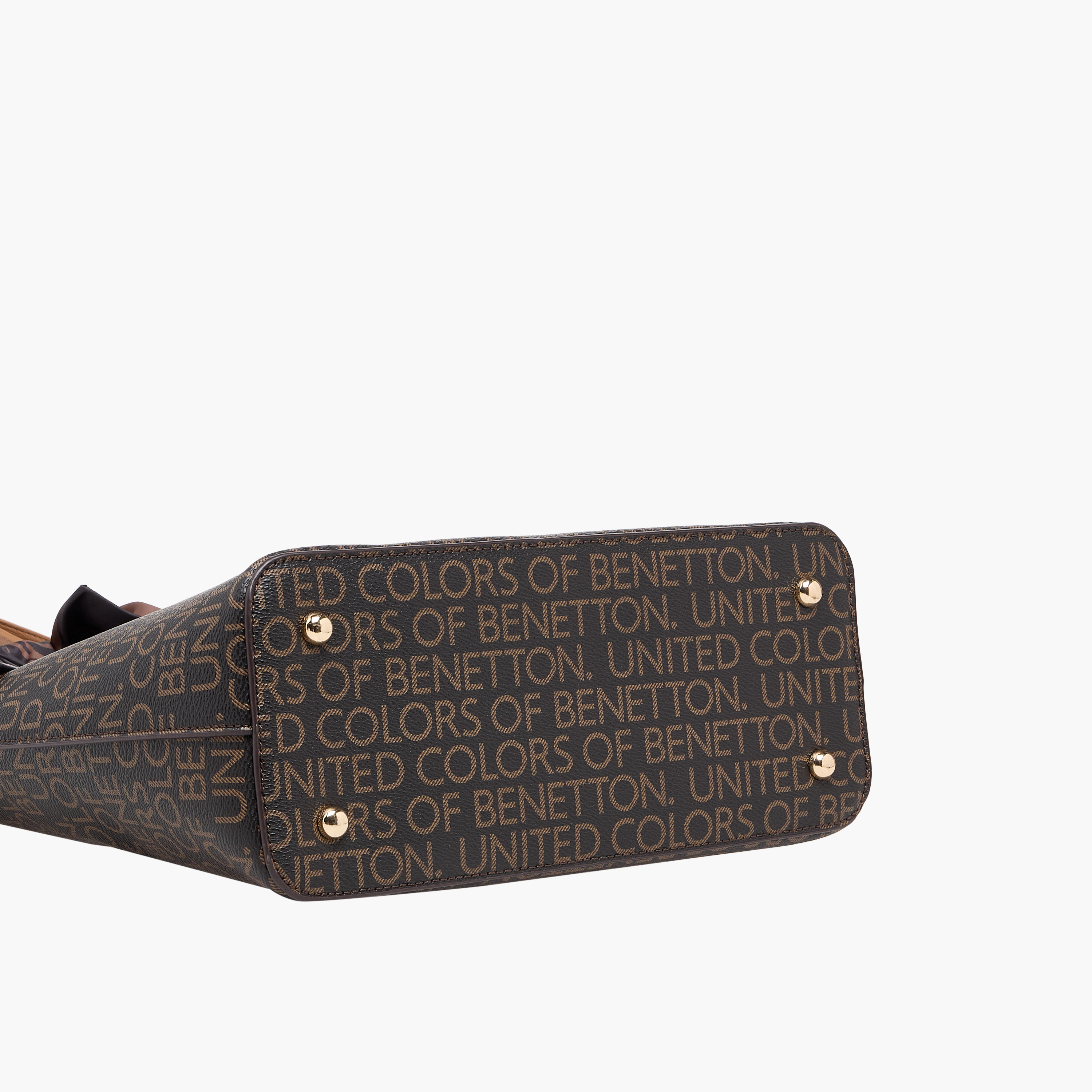شنطة توتي مونوجرام مع زينة وشاح من يونايتد كولورز أوف بينيتون-women-bagsandwallets-handbags-image-7