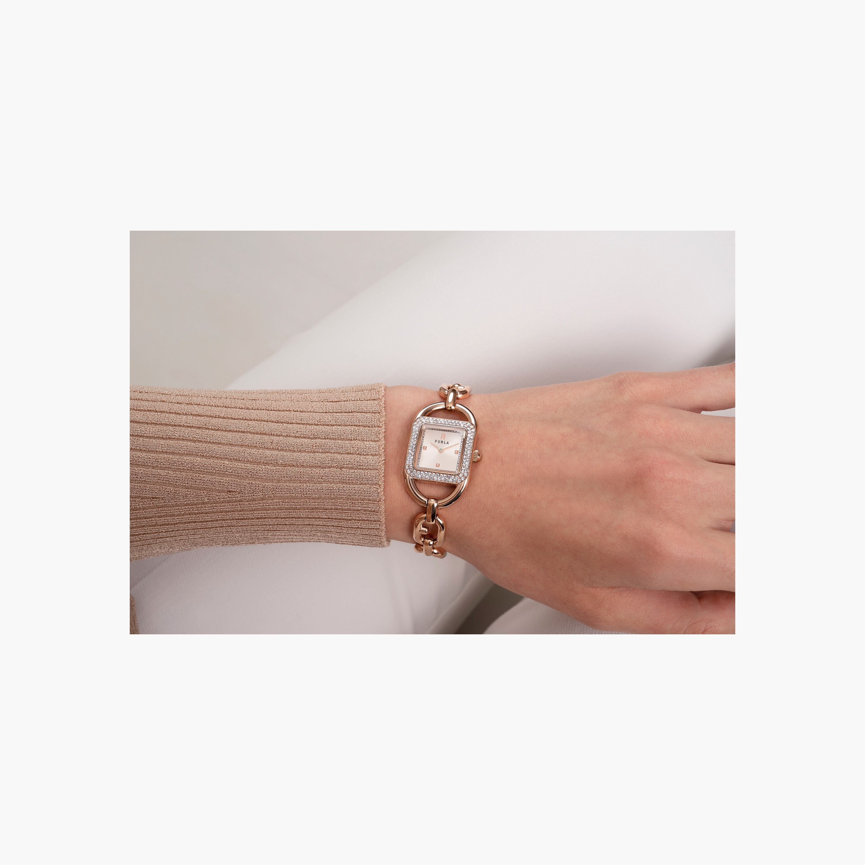 ساعة مربعة بسوار سلسلة 24 مم-women-watchesandjewellery-watches-image-2