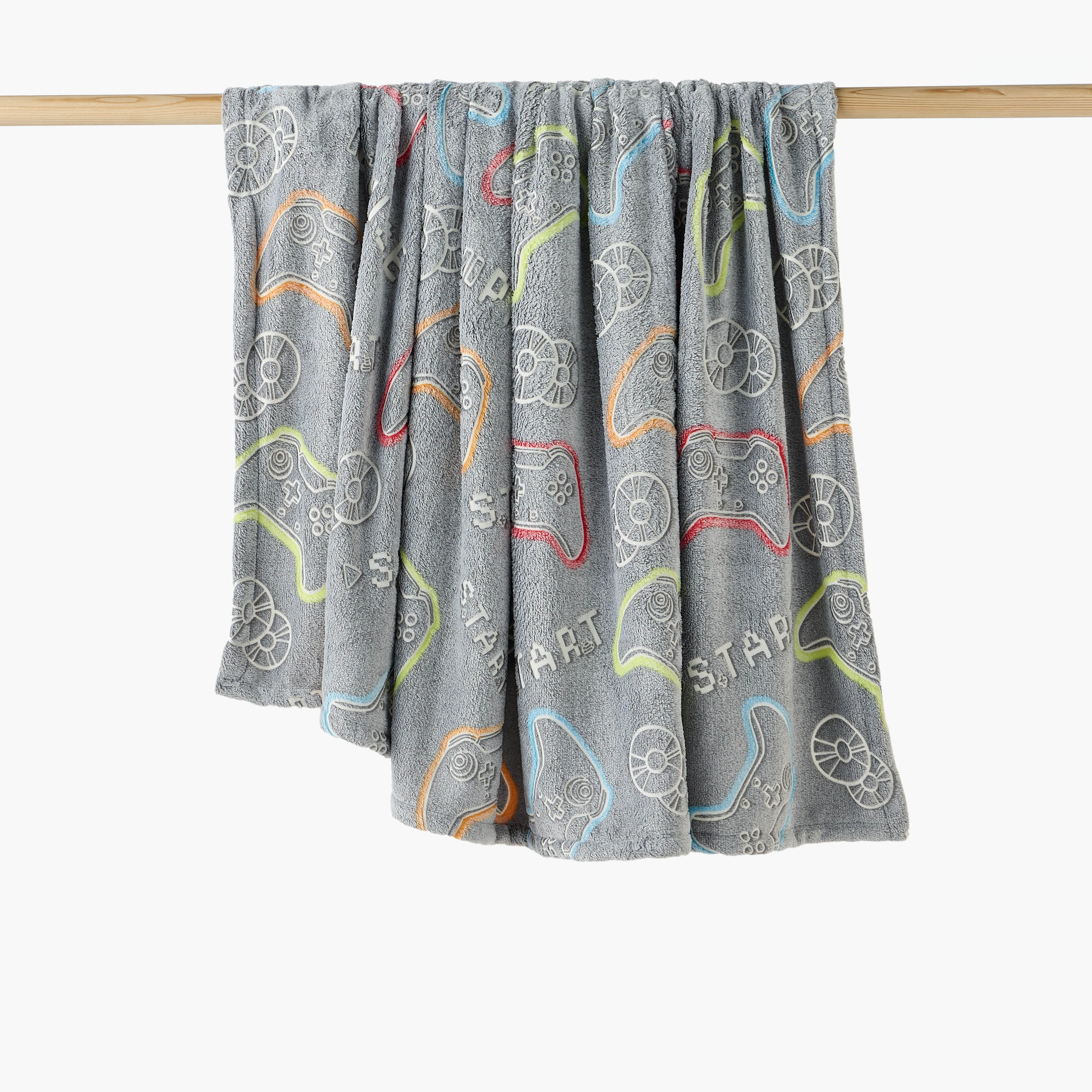 Juniors Raschel Blanket with Glow in the Dark Gaming Print, 150x200 cm-baby-nursery-blanketsandswaddles-blanketsandquilts-image-1