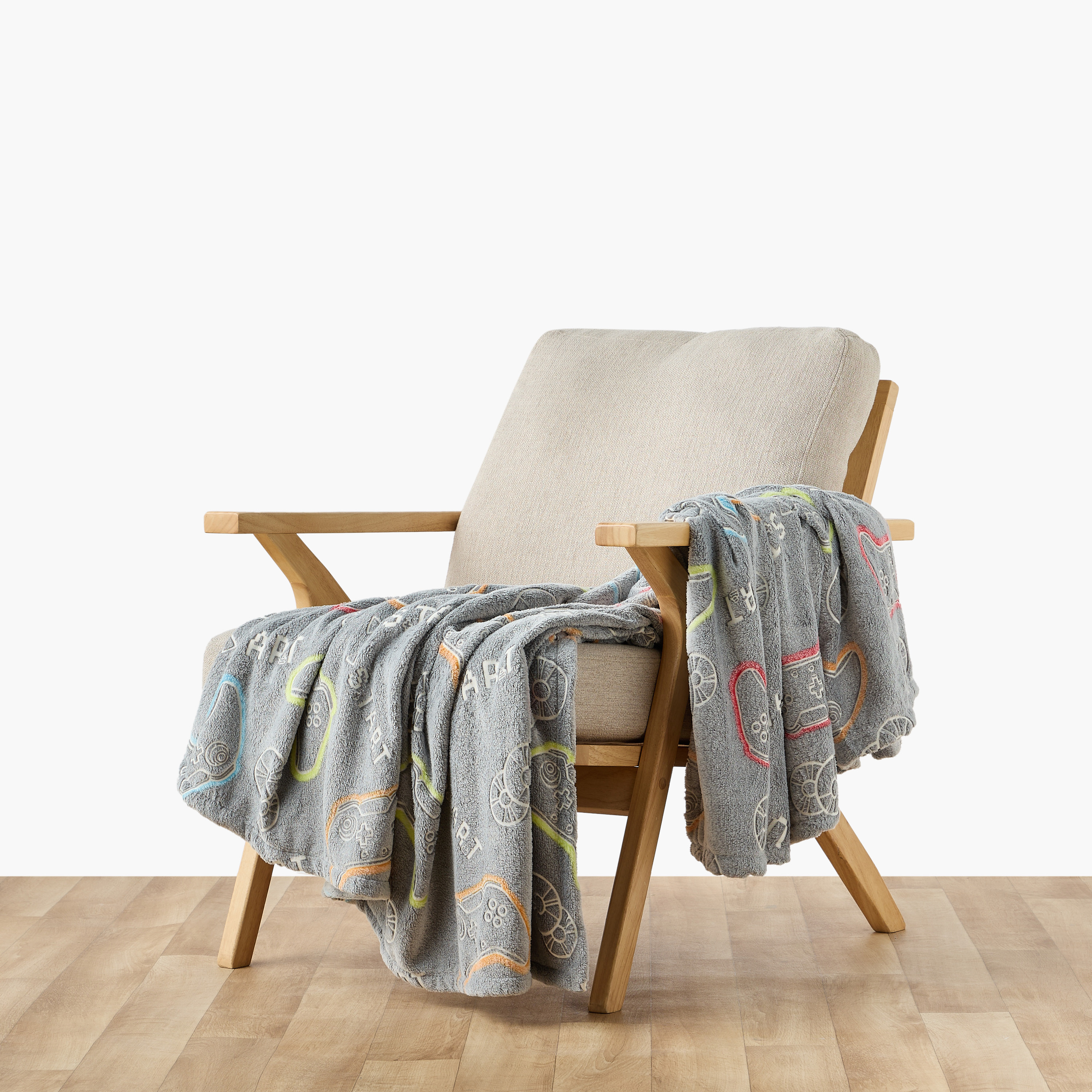 Juniors Raschel Blanket with Glow in the Dark Gaming Print, 150x200 cm-baby-nursery-blanketsandswaddles-blanketsandquilts-image-2