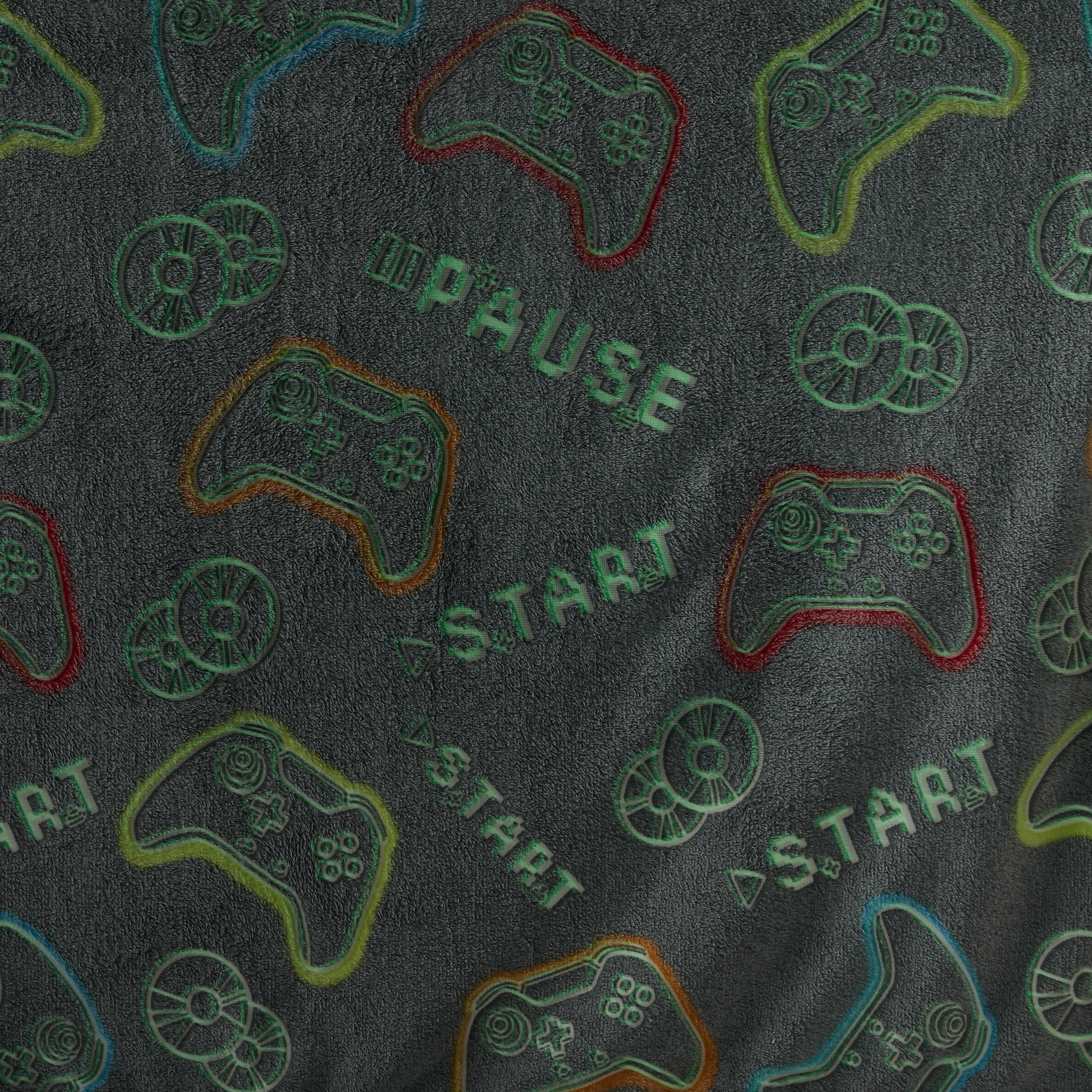 Juniors Raschel Blanket with Glow in the Dark Gaming Print, 150x200 cm-baby-nursery-blanketsandswaddles-blanketsandquilts-image-6