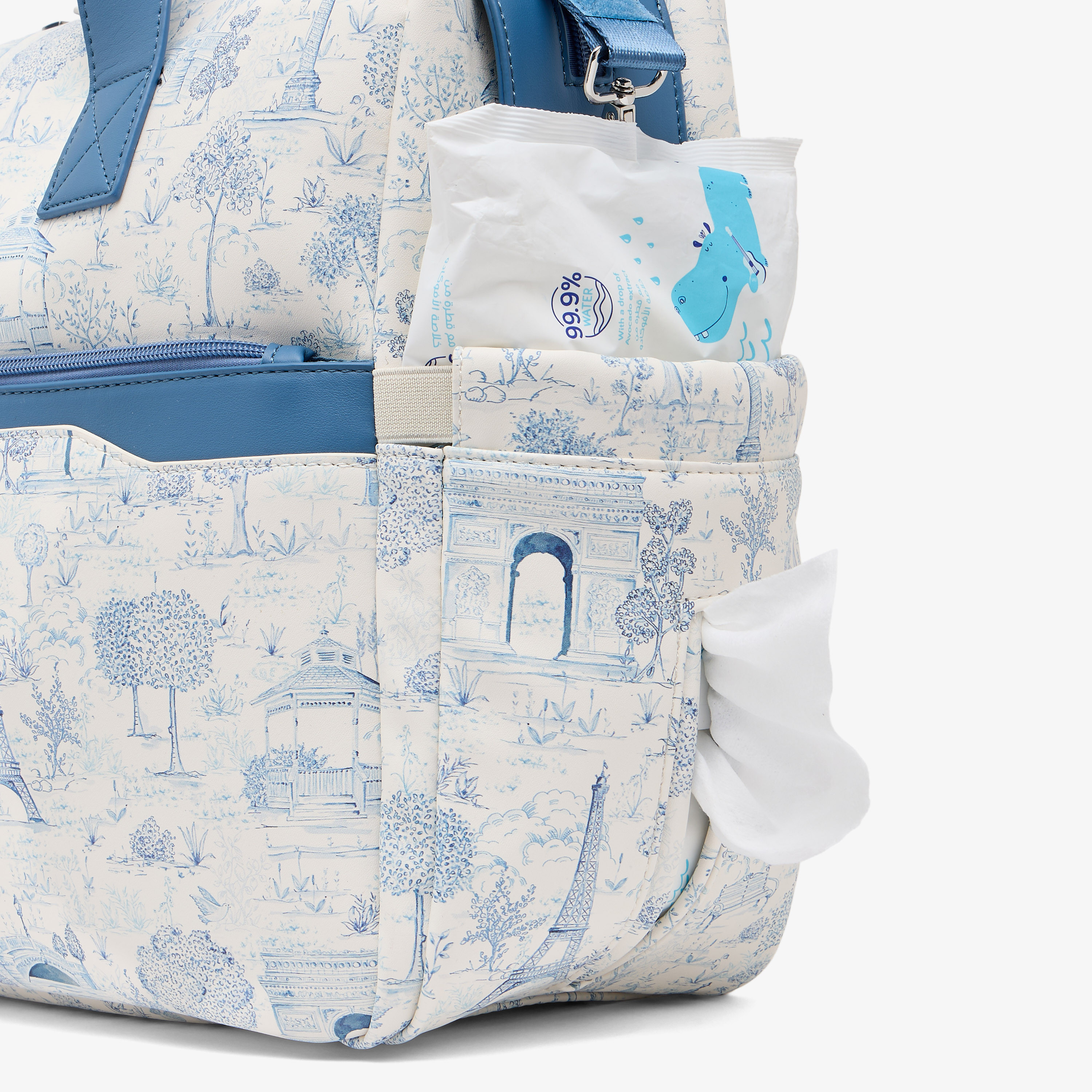 شنطة حفاضات بطبعات من جيجلز-baby-gear-diaperbags-image-7