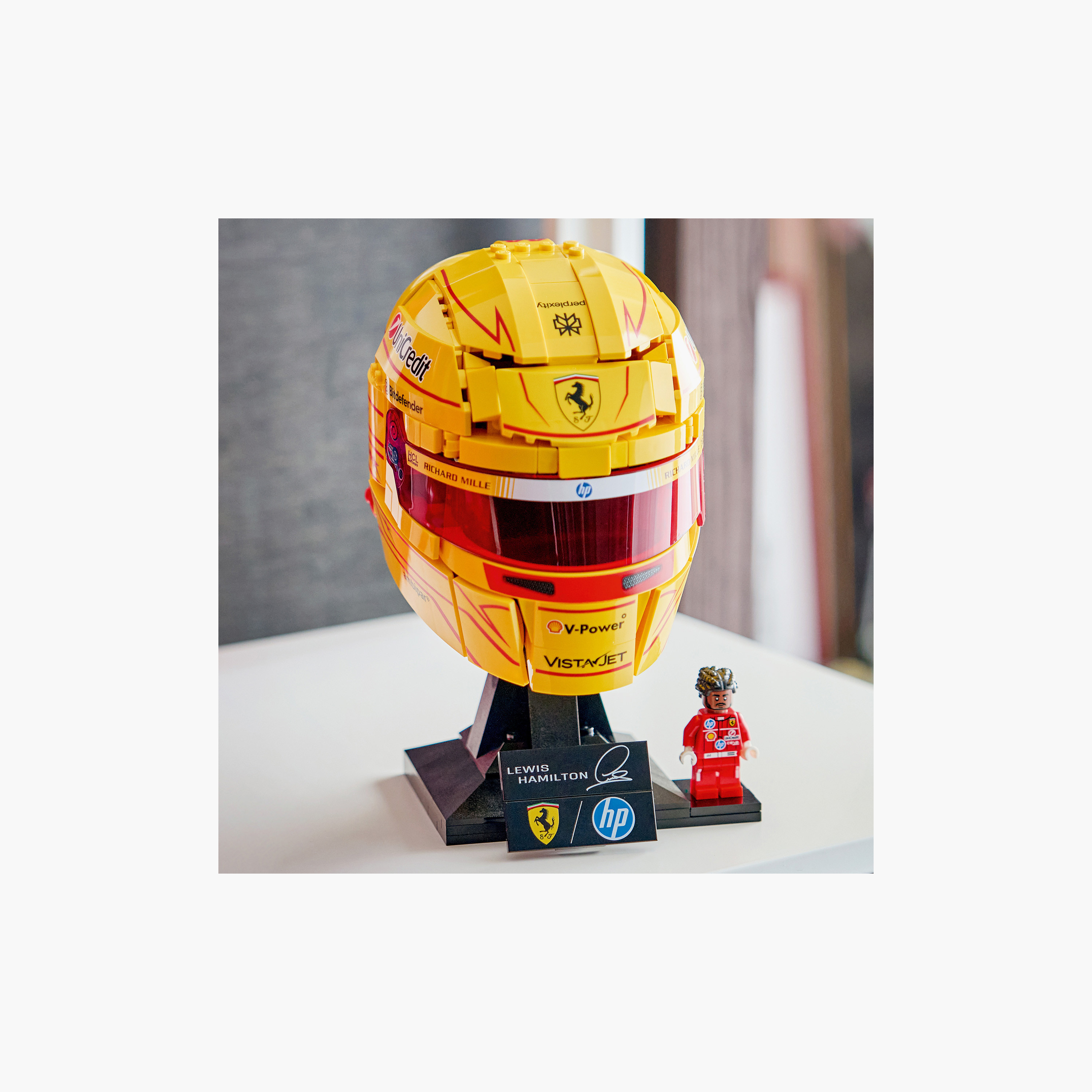 طقم لعب بناء خوذة لويس هاملتون سكوديريا فيراري إتش بي من ليغو-toys-buildingblocks-blocks-image-7