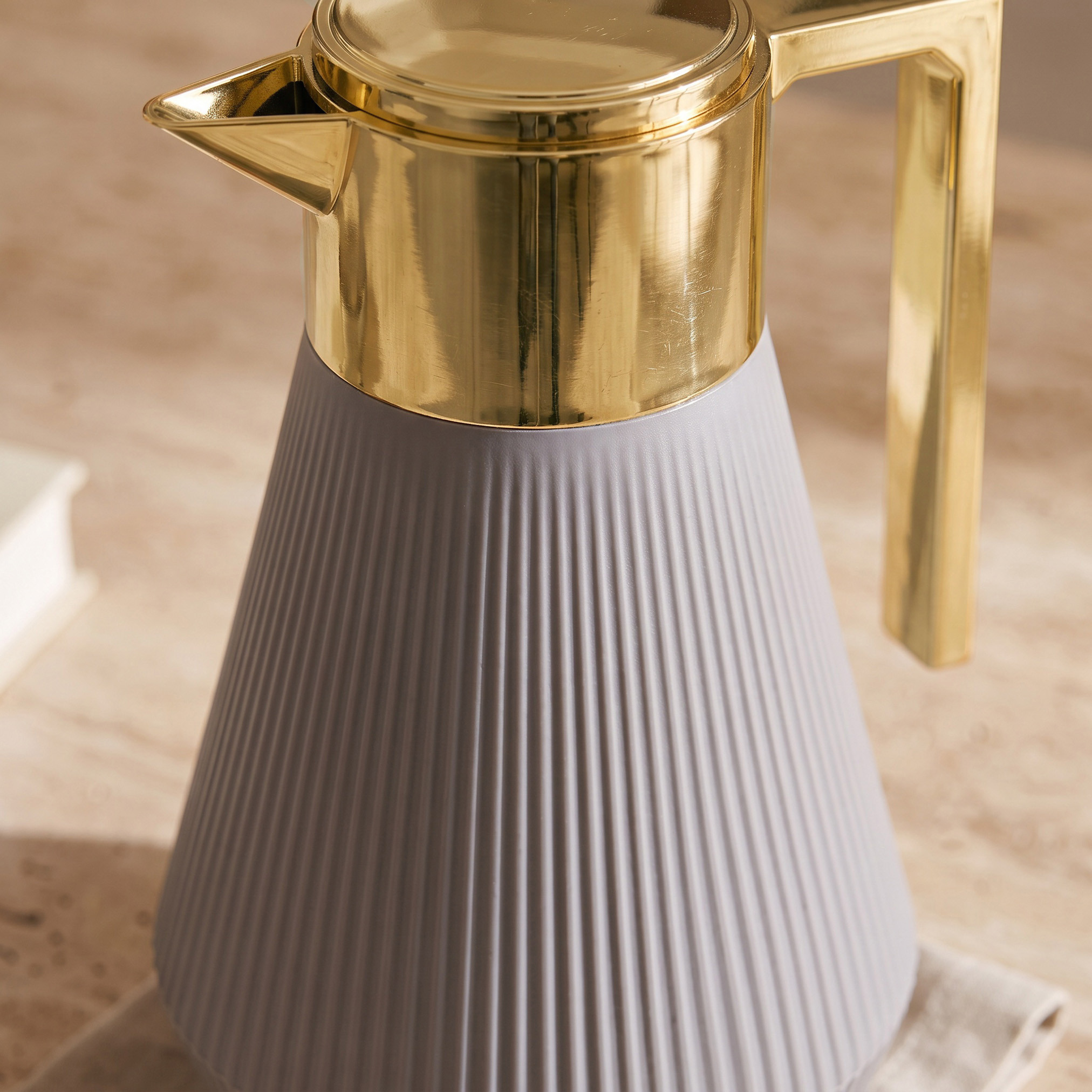 ترمس بارز الملمس بغطاء ميتاليك - 960 مل-household-dining-teaandcoffee-vacuumflaskscoffeeandteapots-image-2