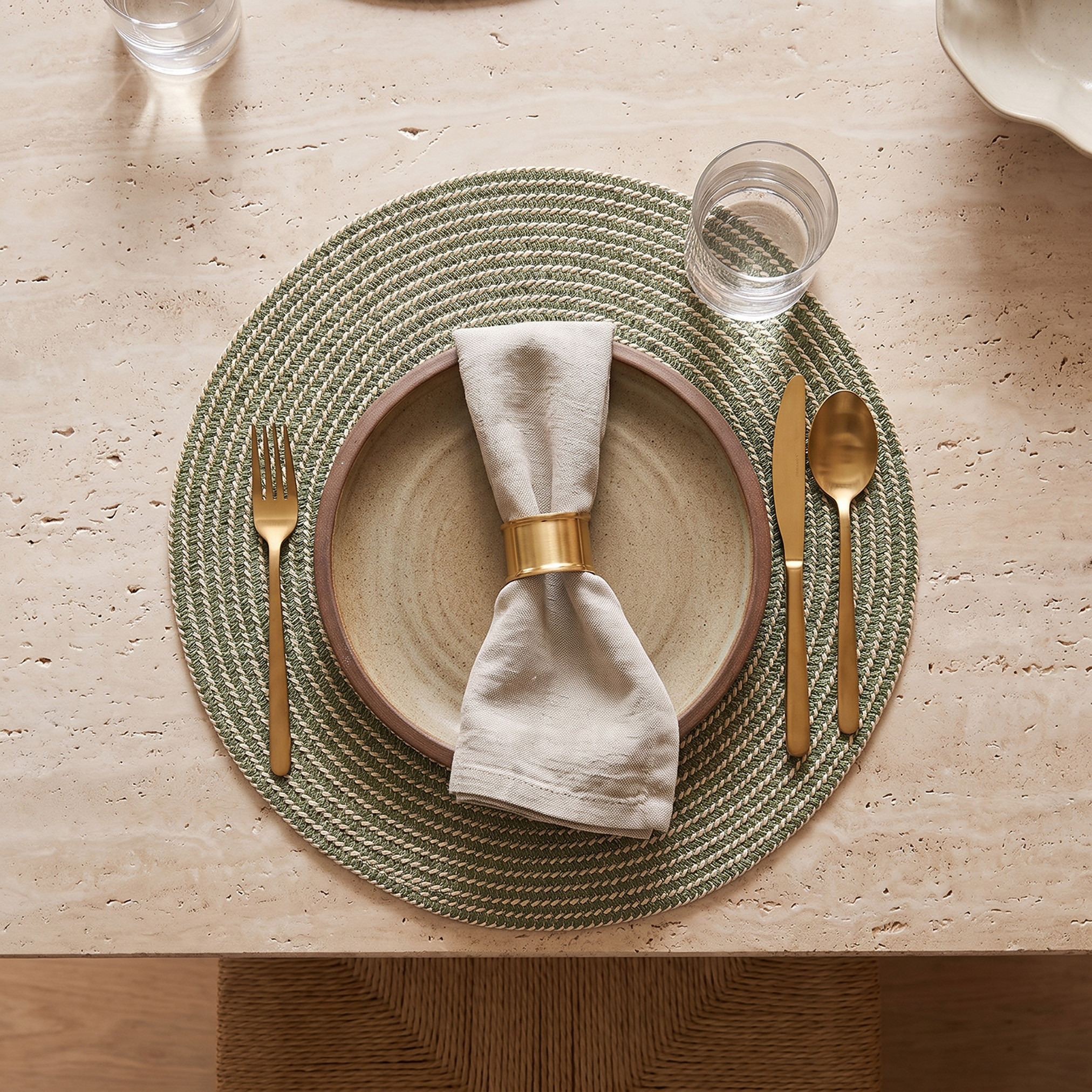 طقم لبادات صحون بارزة الملمس - 4 قطع - 38 سم-household-dining-tablelinen-placemats-image-1