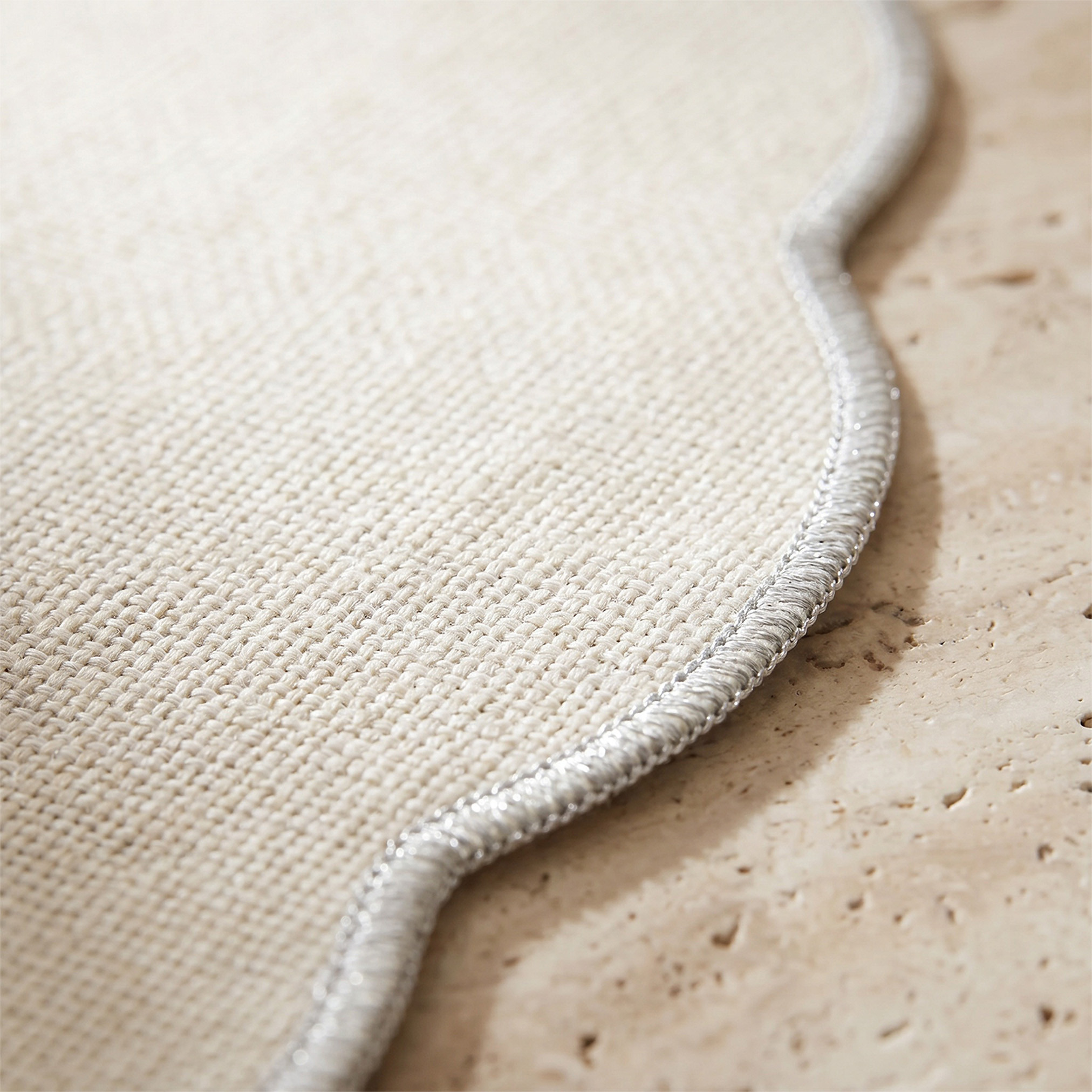 مفرش طاولة مموج بتطريز على الحواف - 38 سم-household-dining-tablelinen-placemats-image-3