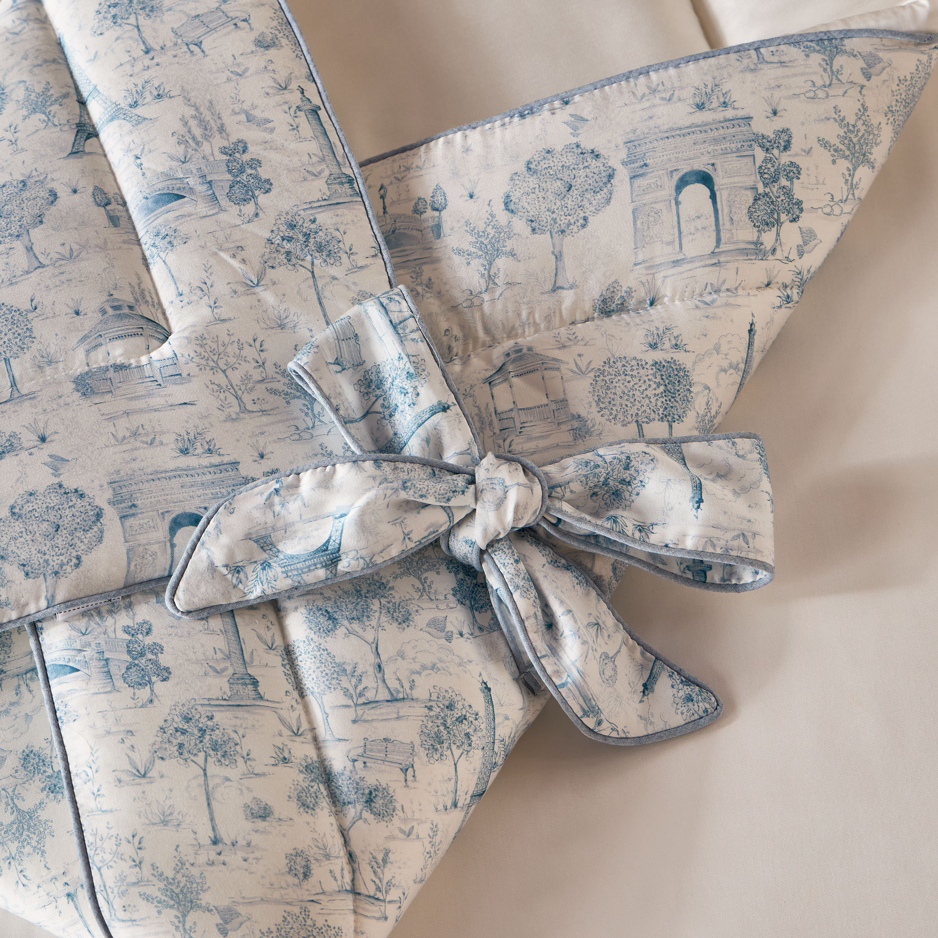 Giggles Printed Baby Nest with Bow-baby-nursery-babybedding-image-3