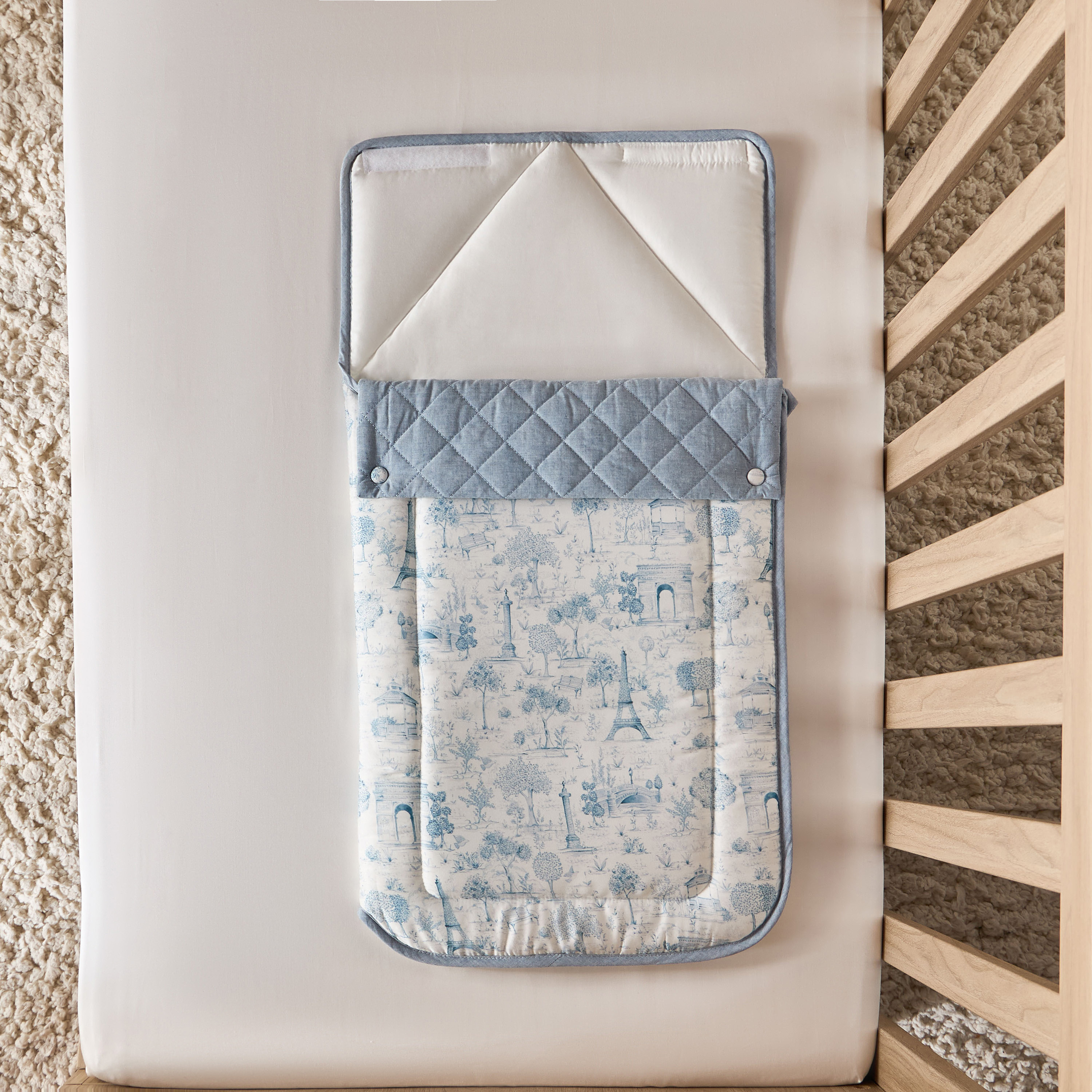 شنطة نوم قطنية للمواليد بطبعات باريس من جيجلز-baby-nursery-babybedding-image-1