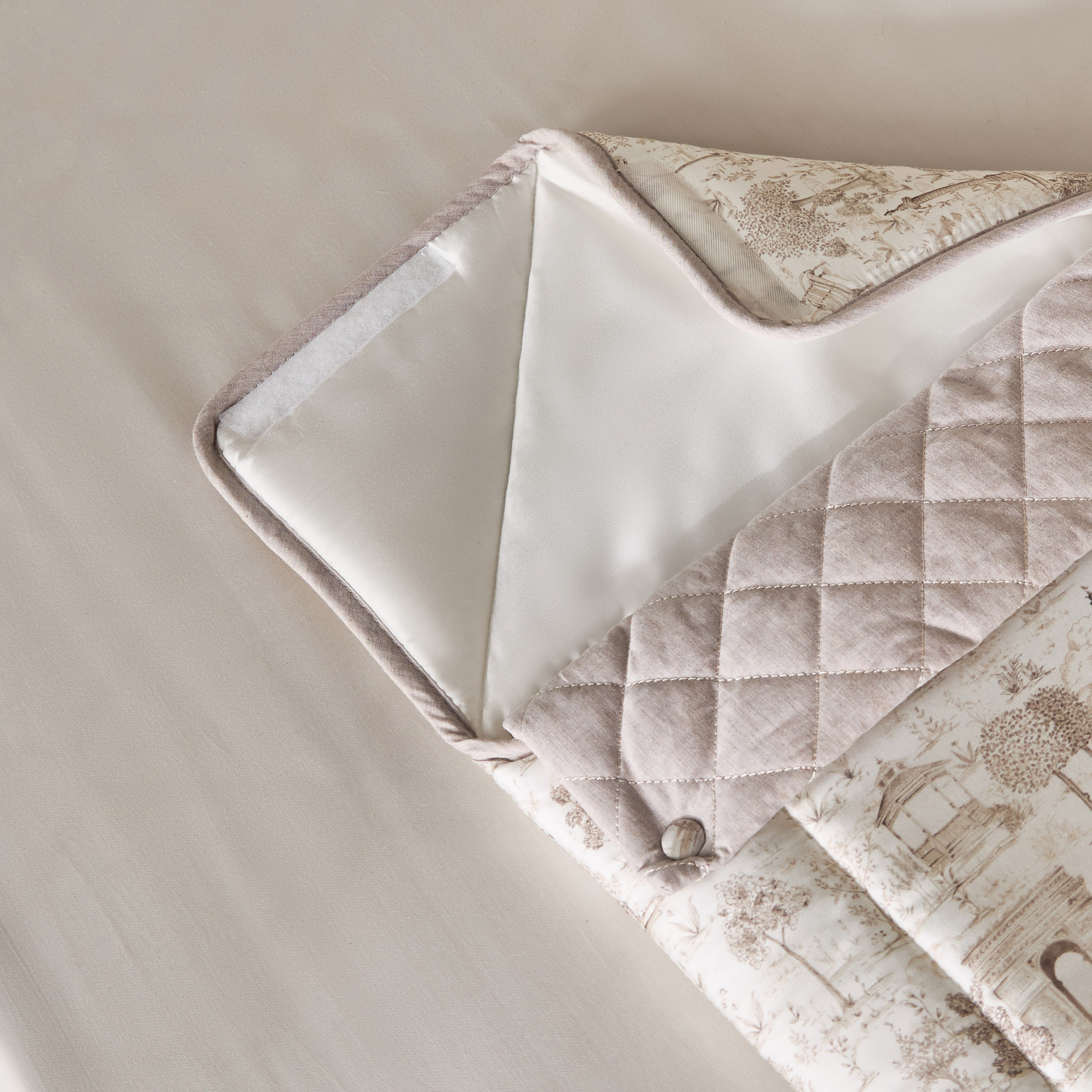شنطة نوم قطنية للمواليد بطبعات باريس من جيجلز-baby-nursery-babybedding-image-4