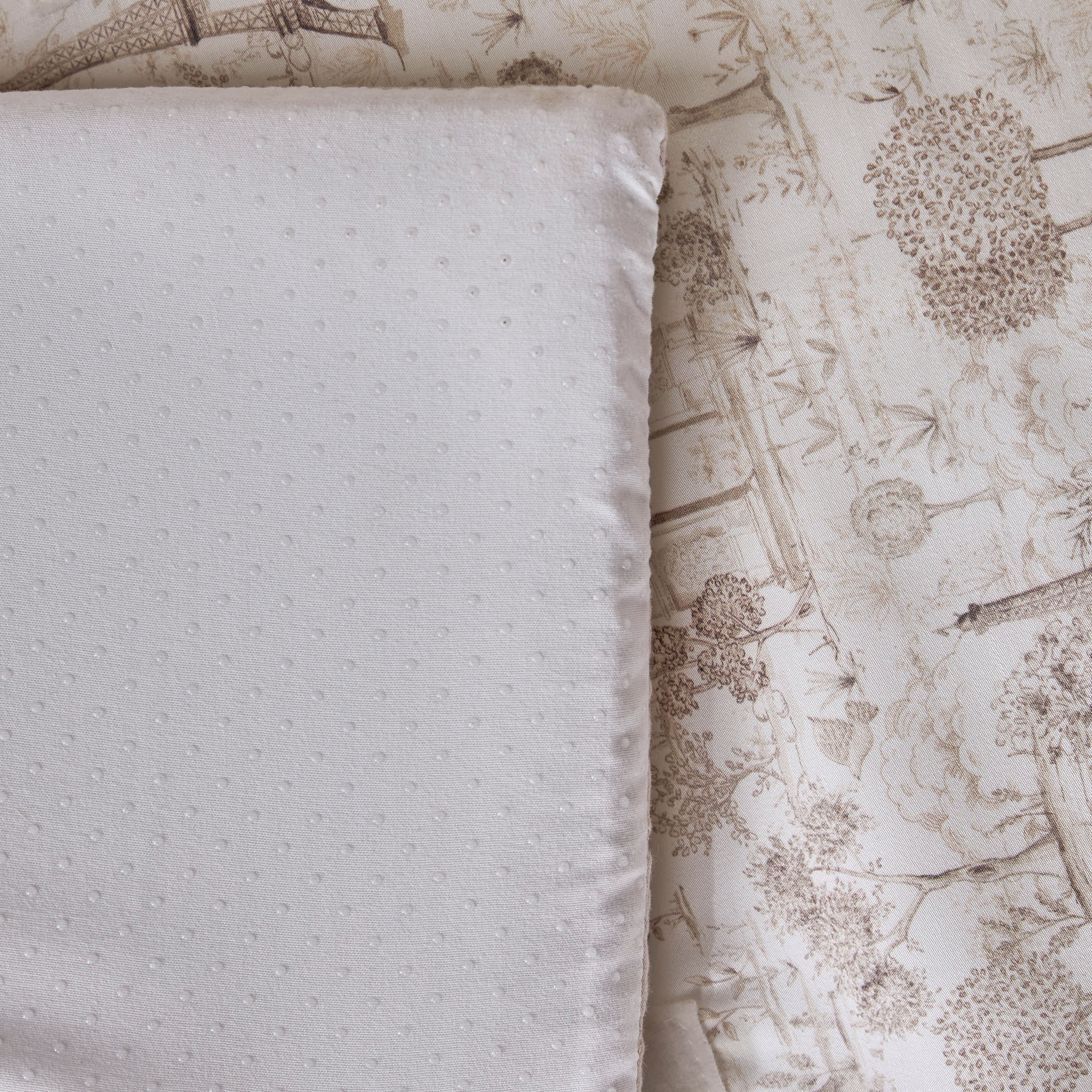 طقم مساند بنقشة تول من جيجلز-baby-nursery-babybedding-image-8