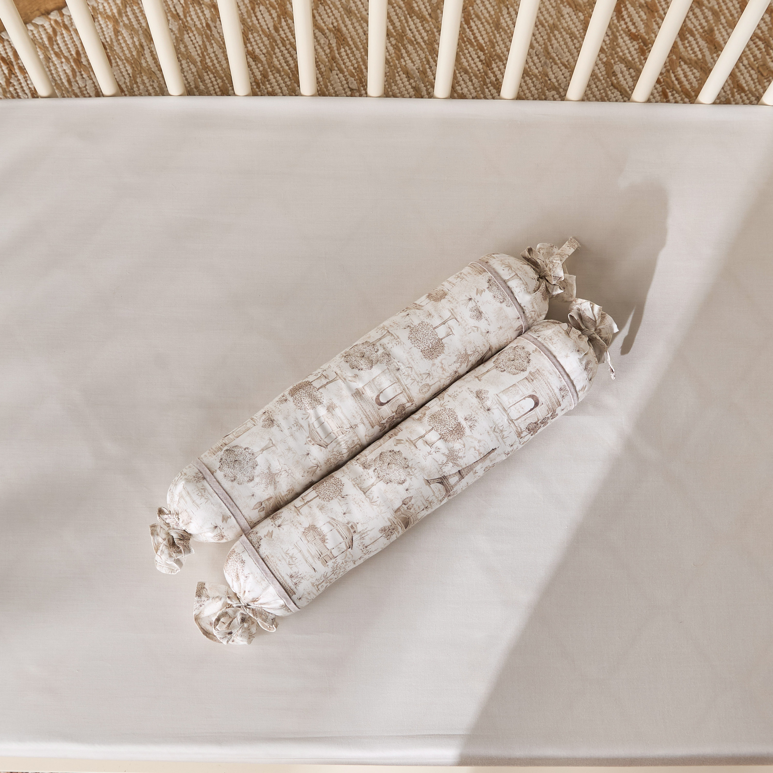 طقم مساند بنقشة تول من جيجلز-baby-nursery-babybedding-image-11