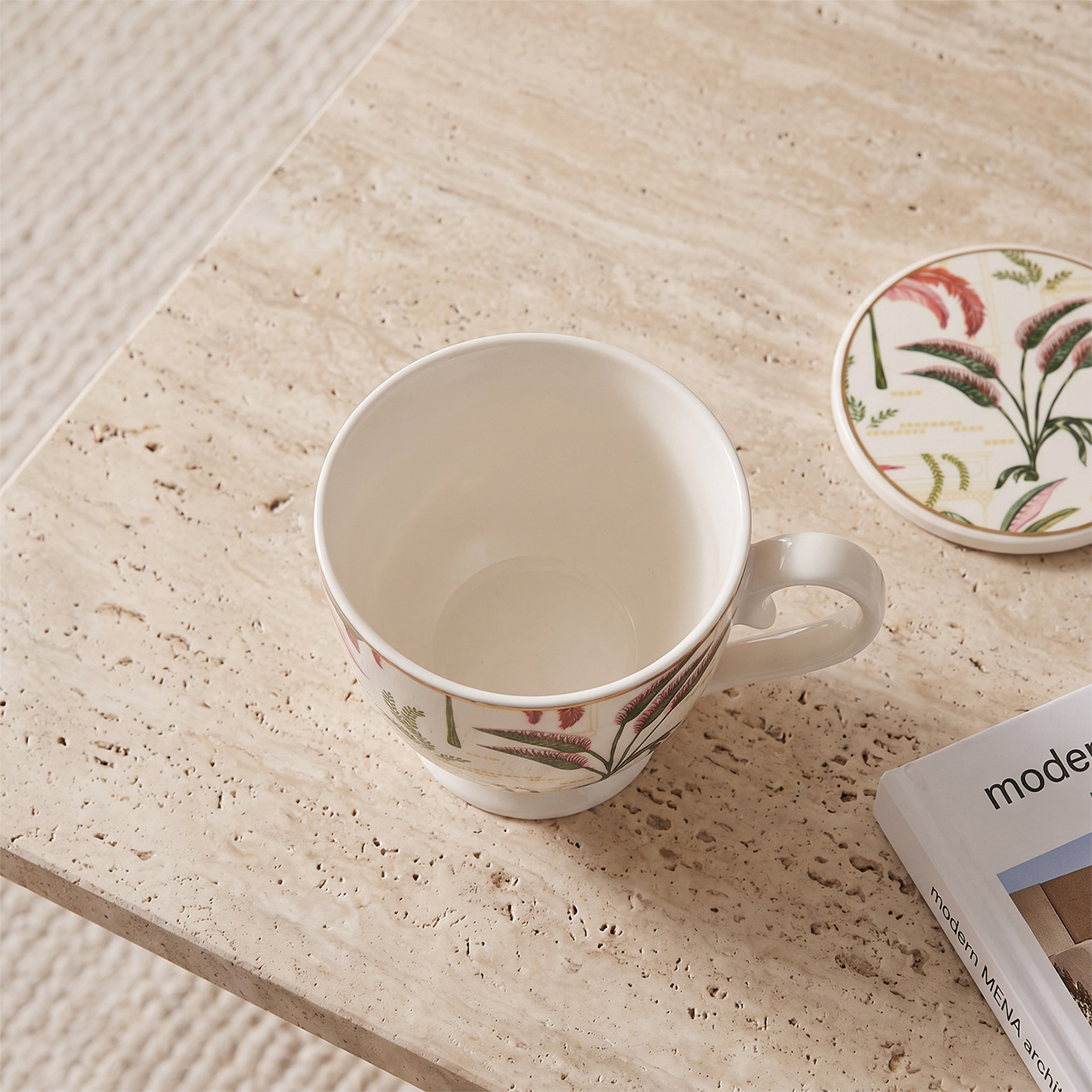 مج من الخزف الصيني بمقبض وطبعات استوائية - 445 مل-household-dining-teaandcoffee-mugsandcups-image-2