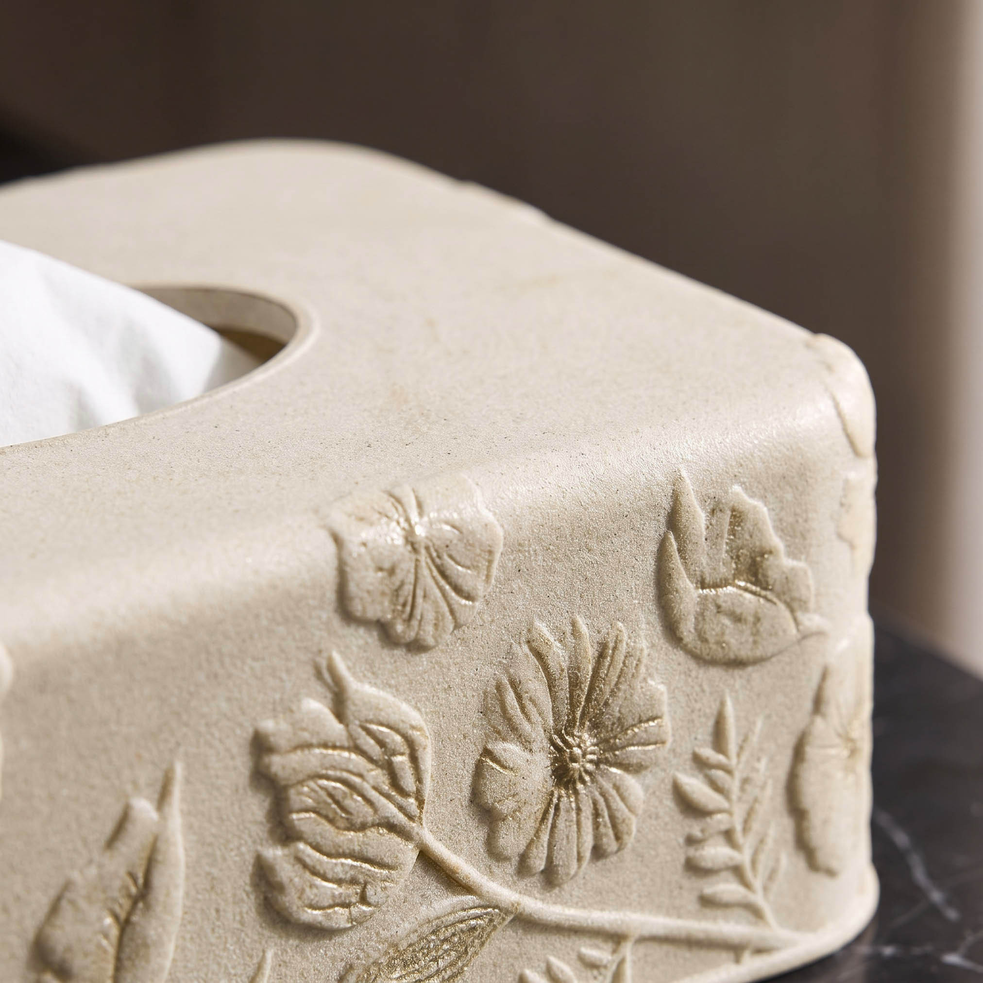Floral Embossed Polyresin Tissue Holder-household-bathandlaundry-bathaccessories-bathaccessorysets-image-3