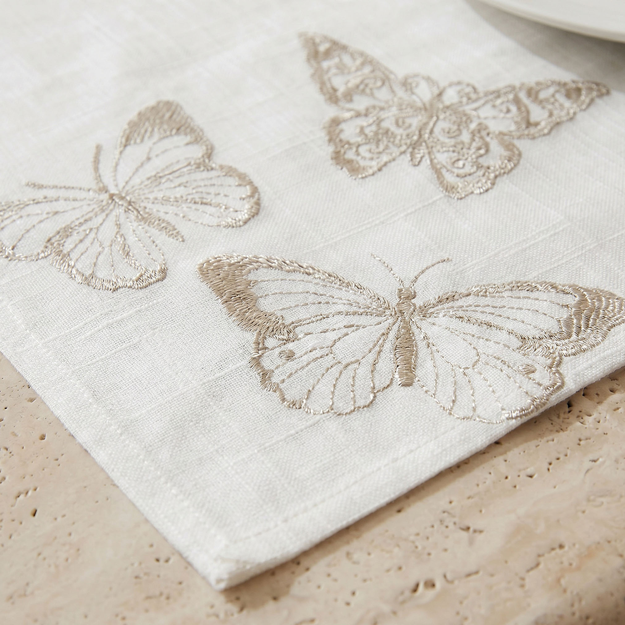 طقم لبادات صحون مطرز بالفراشات 4 قطع - 30x45 سم-household-dining-tablelinen-placemats-image-3