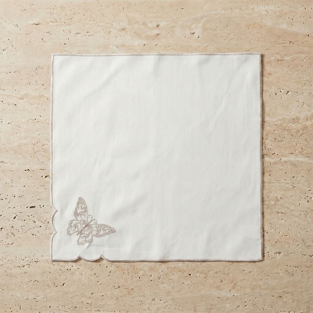 طقم مناديل مائدة مطرزة 4 قطع بتصميم فراشة - 43x43 سم-household-dining-tablelinen-napkinsandaccessories-image-1