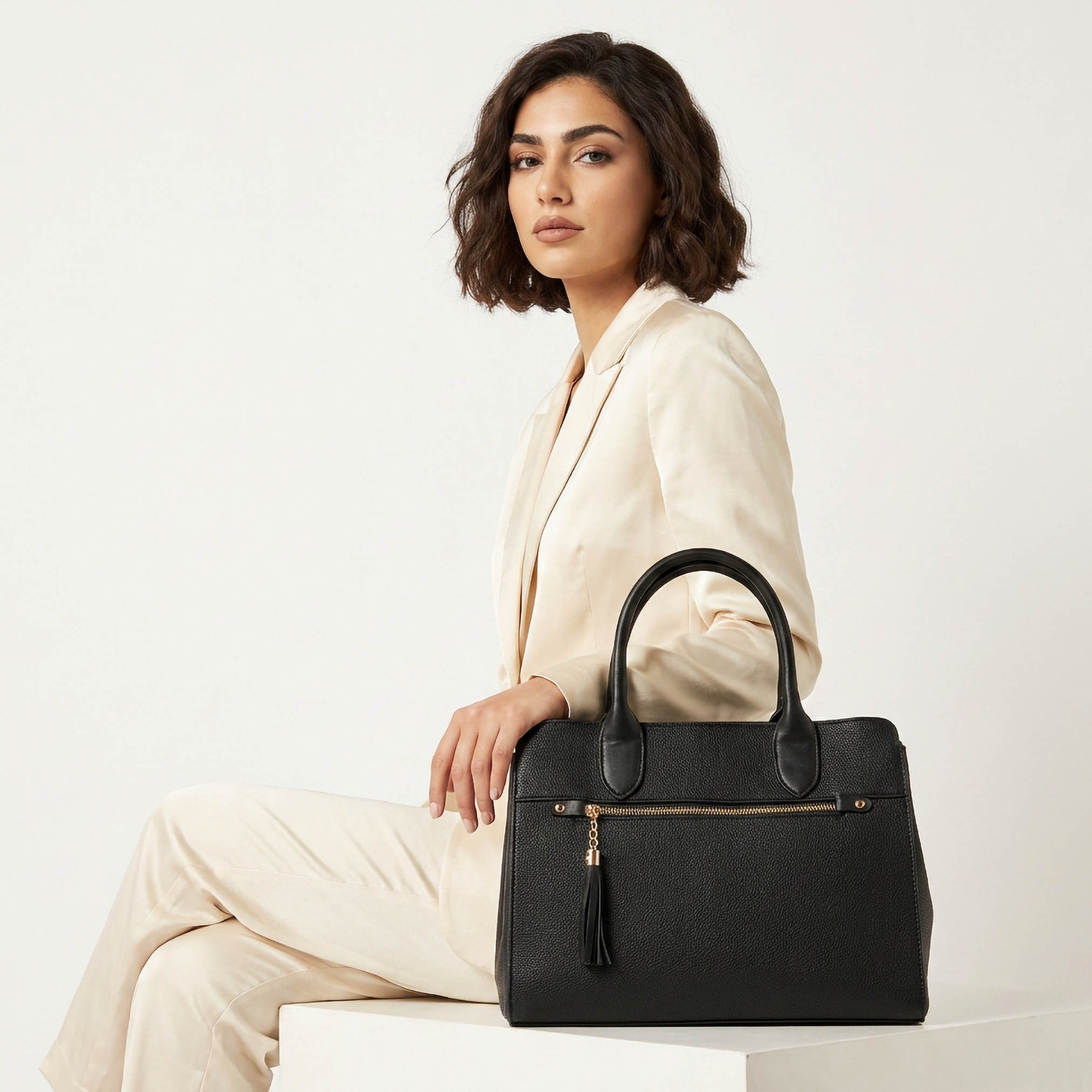 شنطة توتي بارزة الملمس وشنطة كروس بودي ومحفظة من ساشا-women-bagsandwallets-handbags-image-2