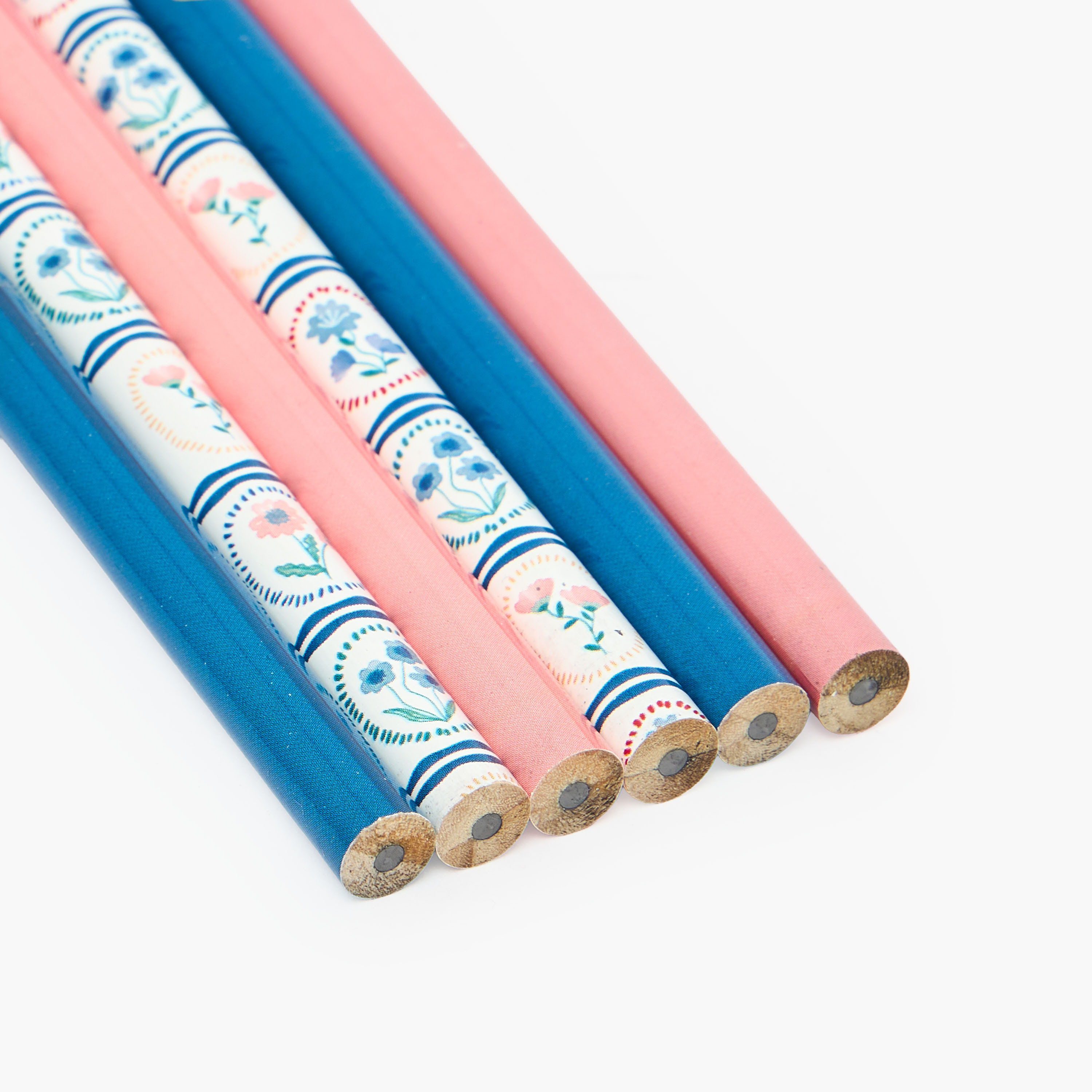 أقلام رصاص بطبعات متنوعة - عبوة 6 قطع-school-stationery-pensandpencils-image-4