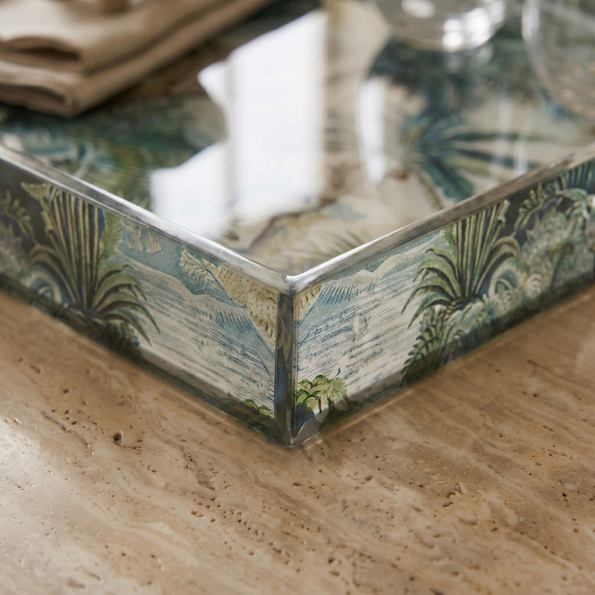 صينية بطبعات شجر النخيل - 33 سم-household-decor-boxesandtrays-image-3